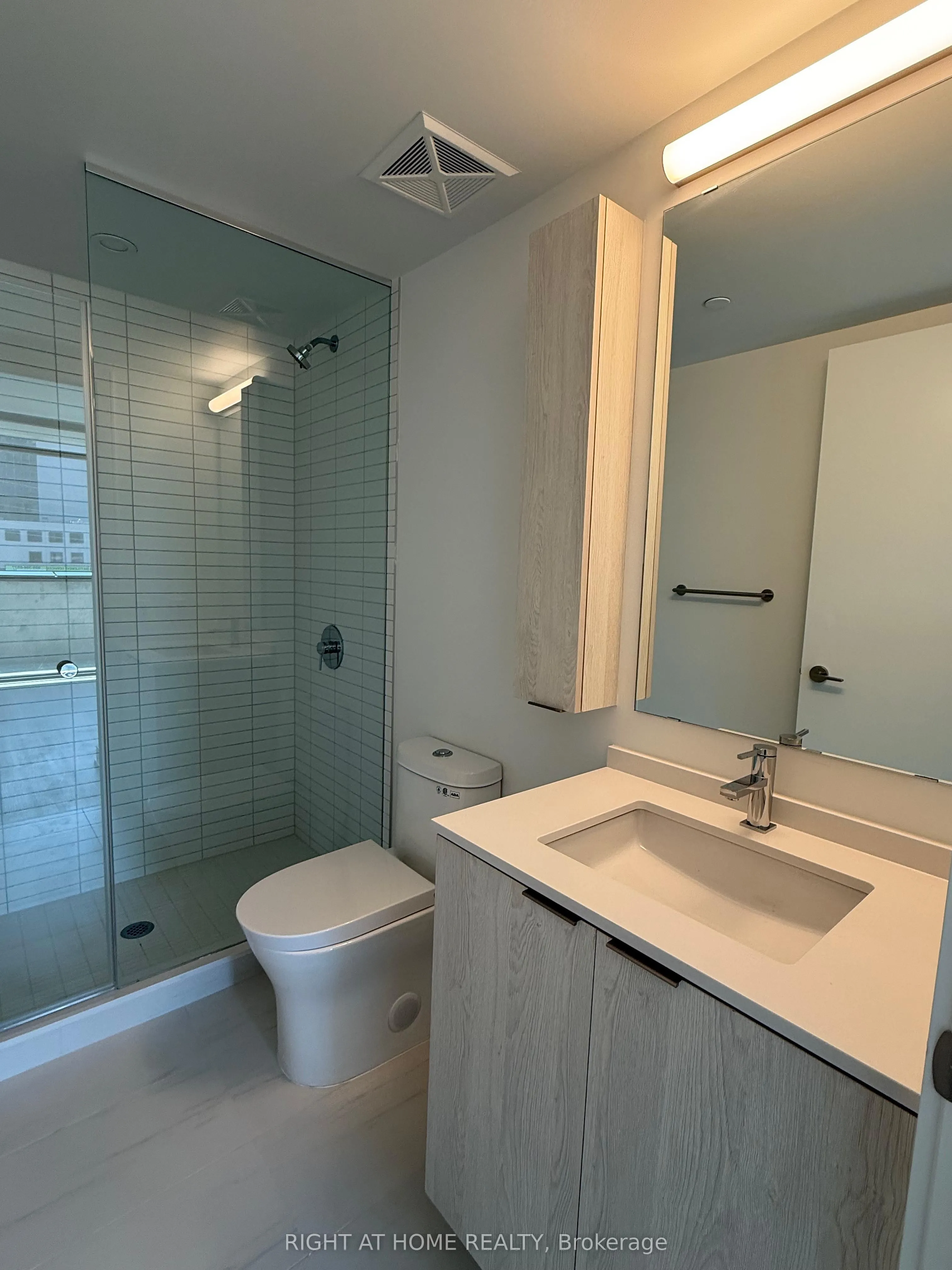 3009 Novar Road, #215