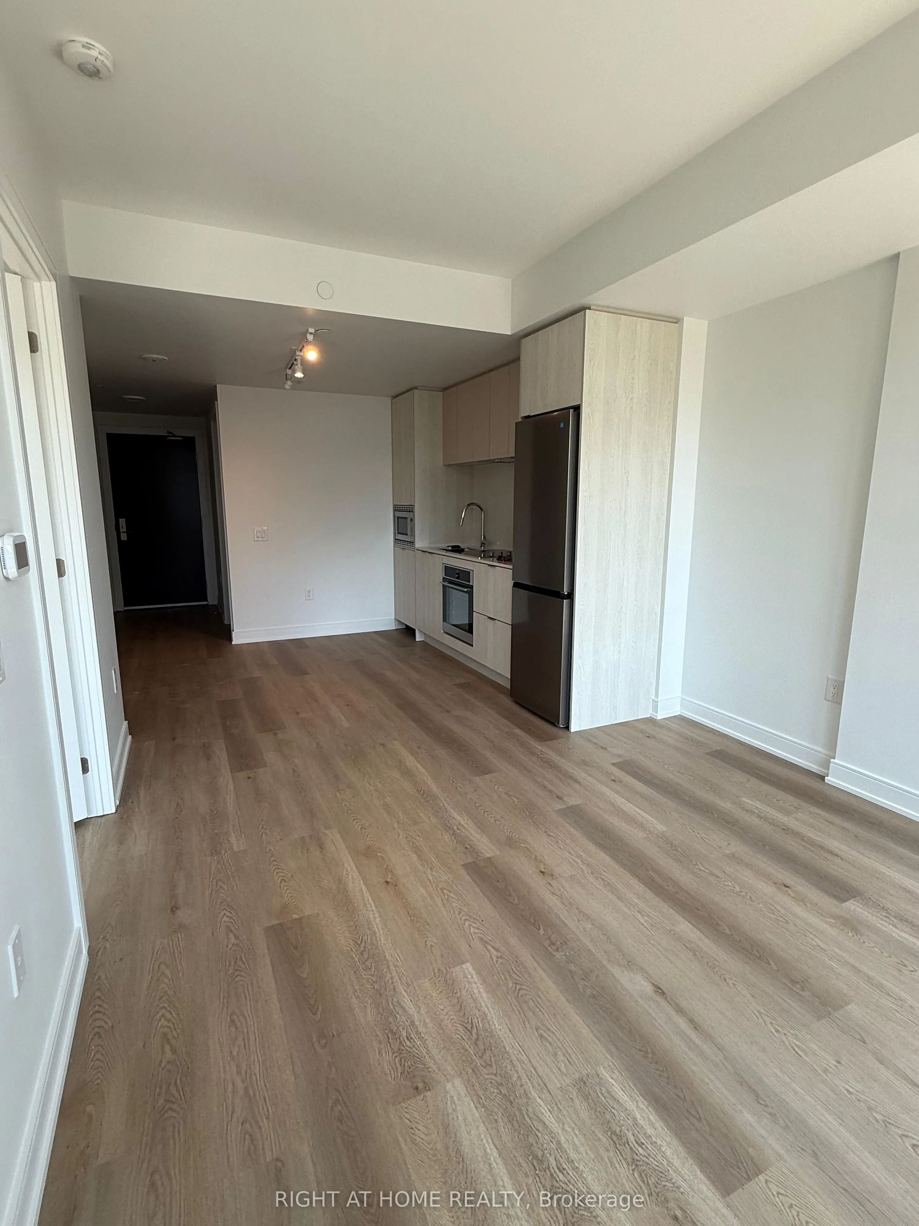3009 Novar Road, #215