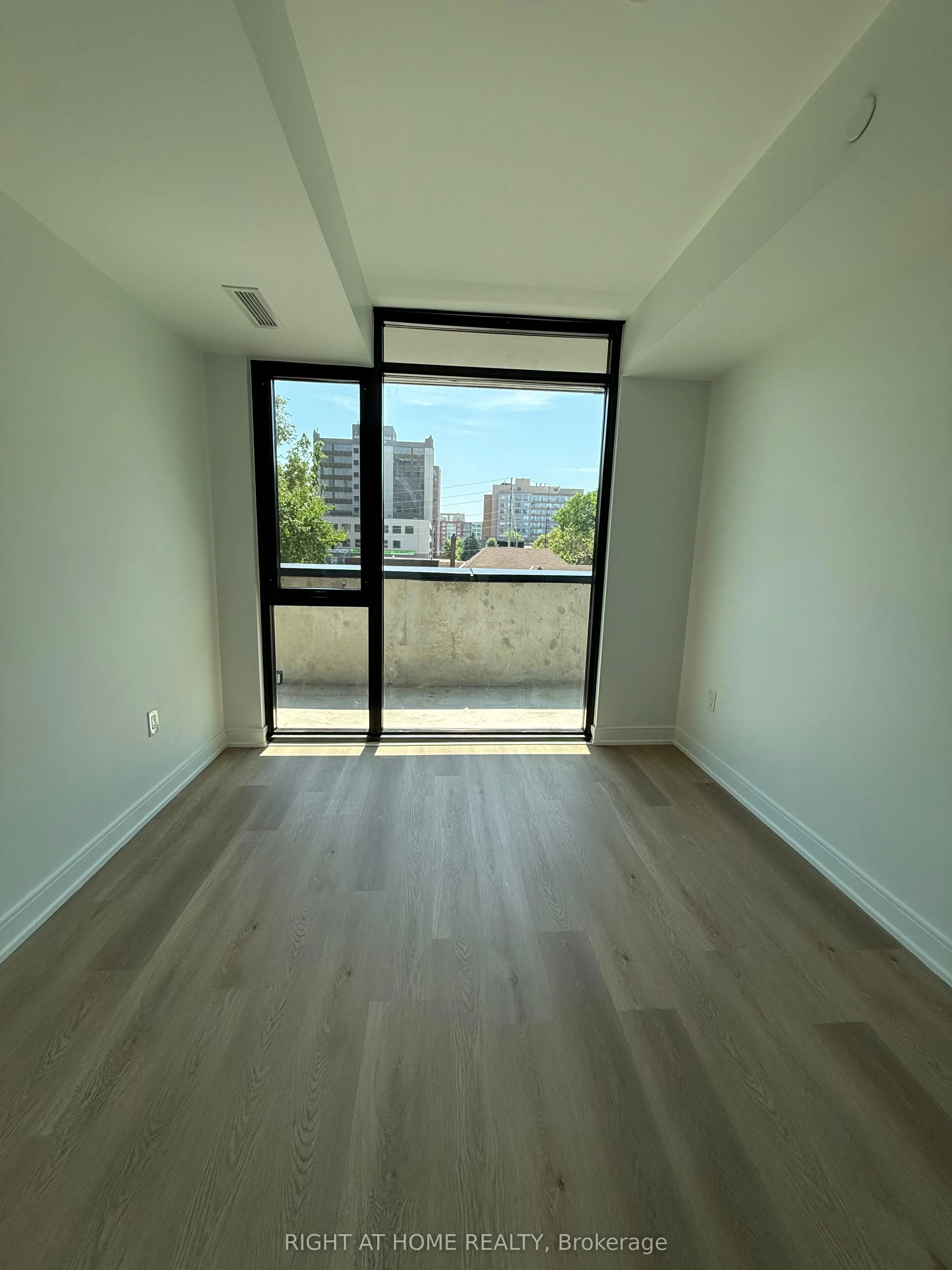 3009 Novar Road, #215
