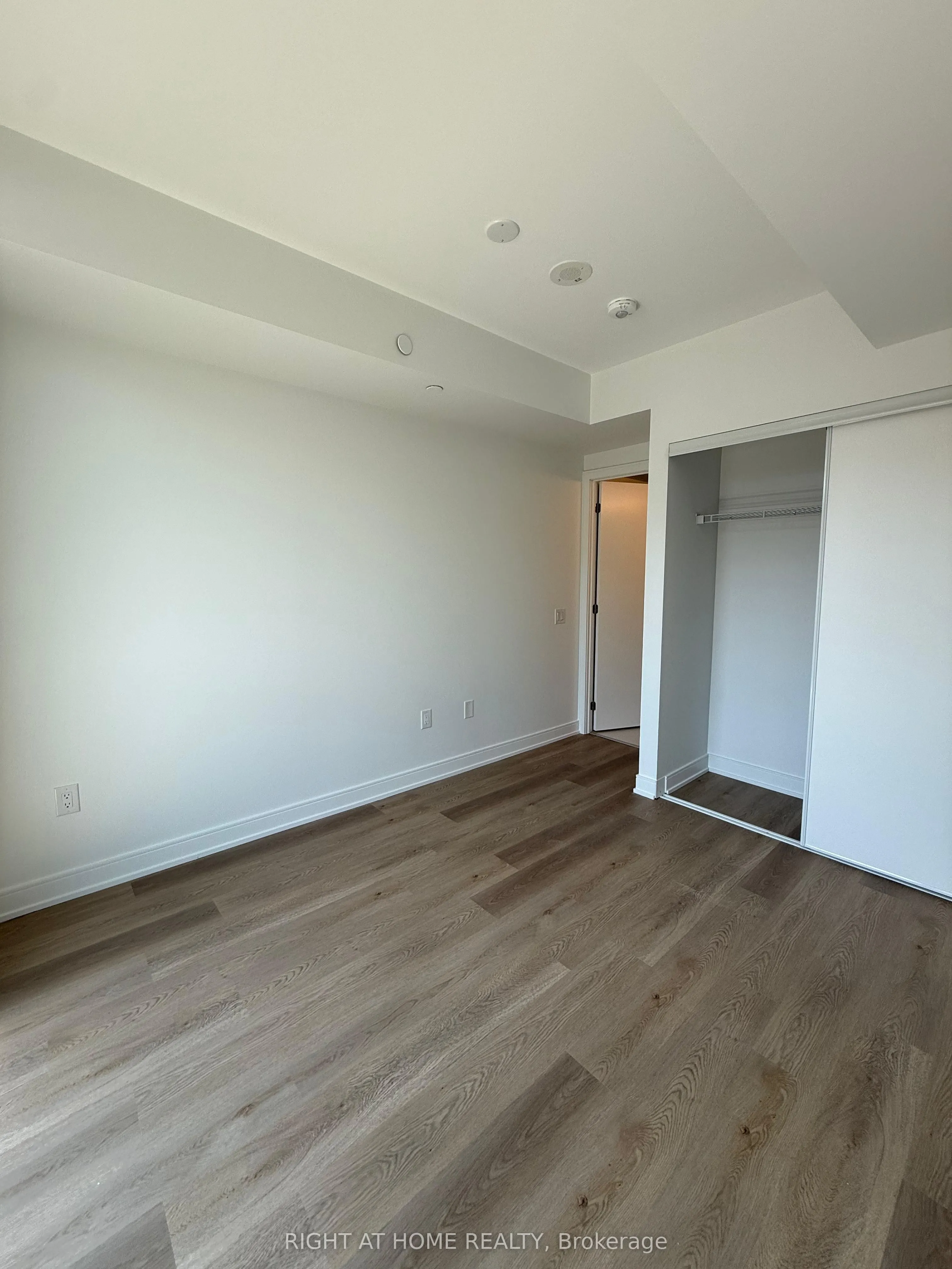 3009 Novar Road, #215