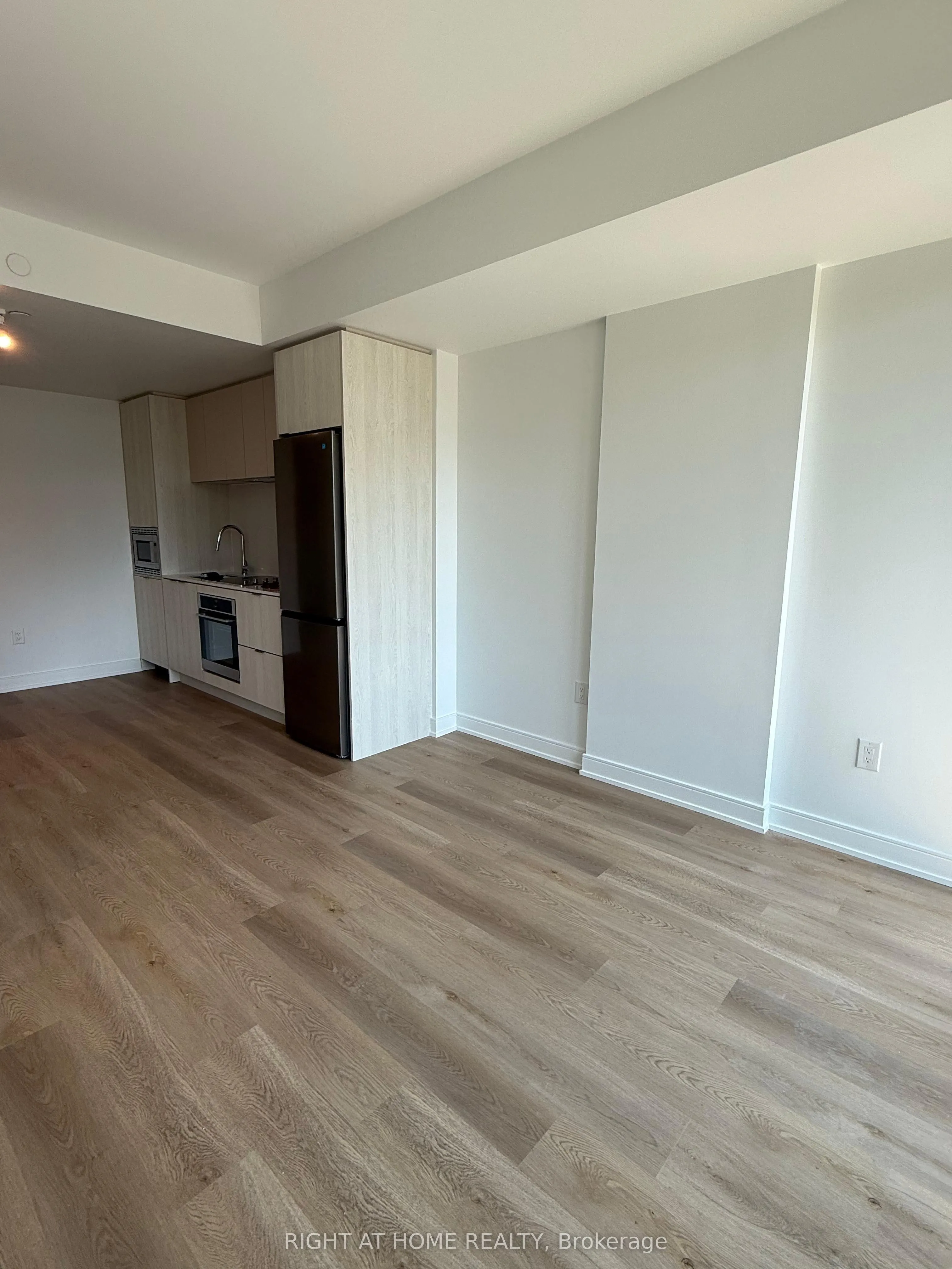 3009 Novar Road, #215