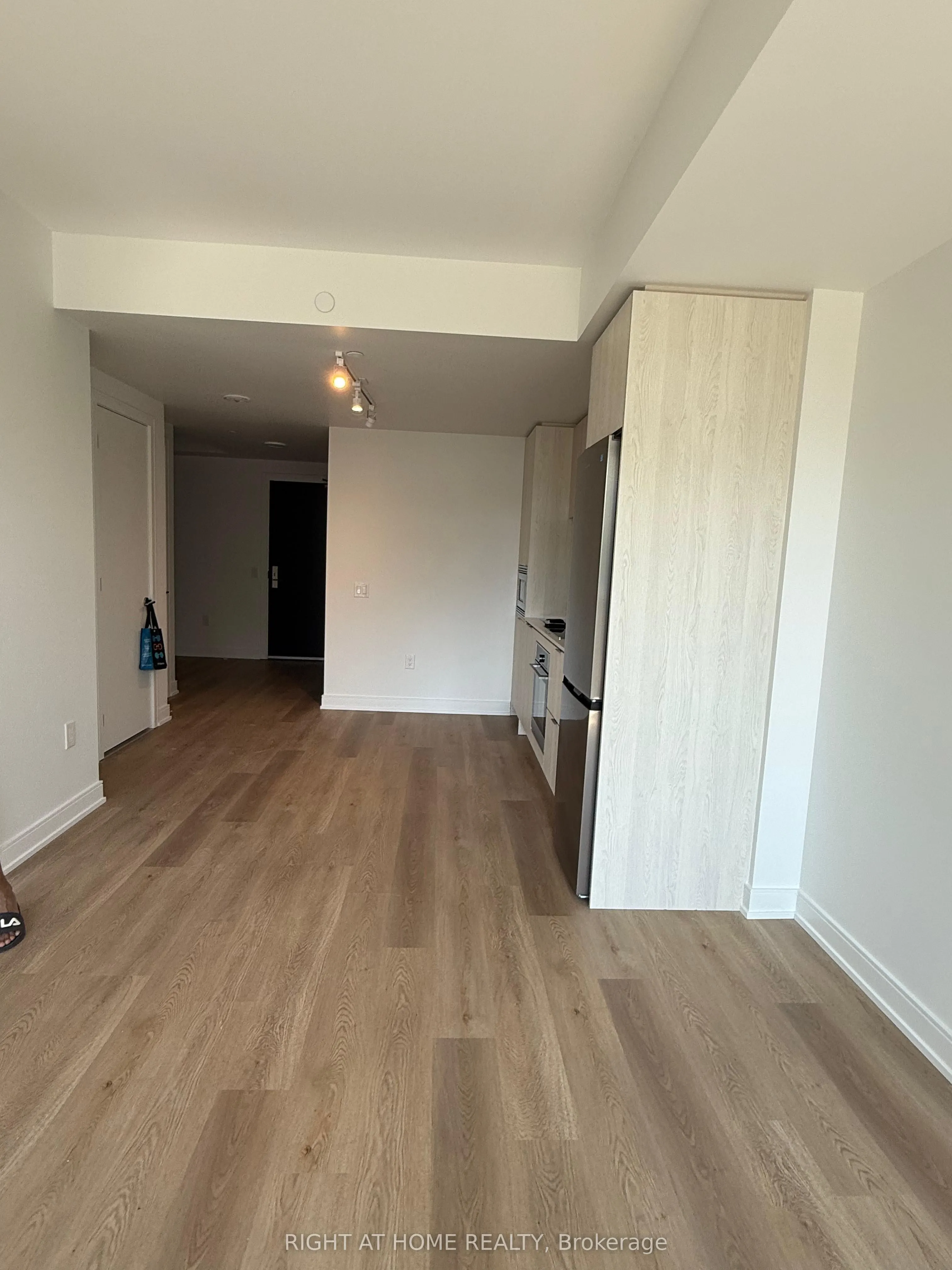 3009 Novar Road, #215