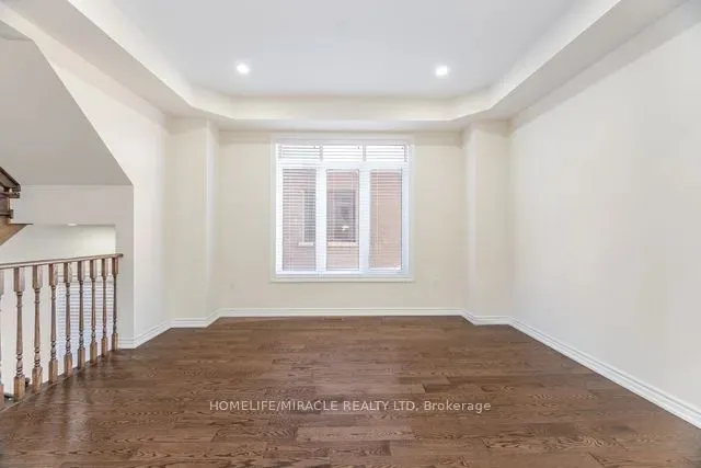 84 Roulette Crescent