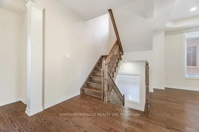 84 Roulette Crescent