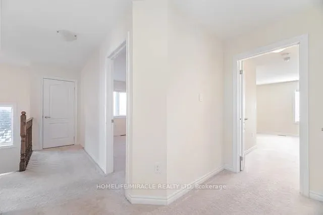 84 Roulette Crescent