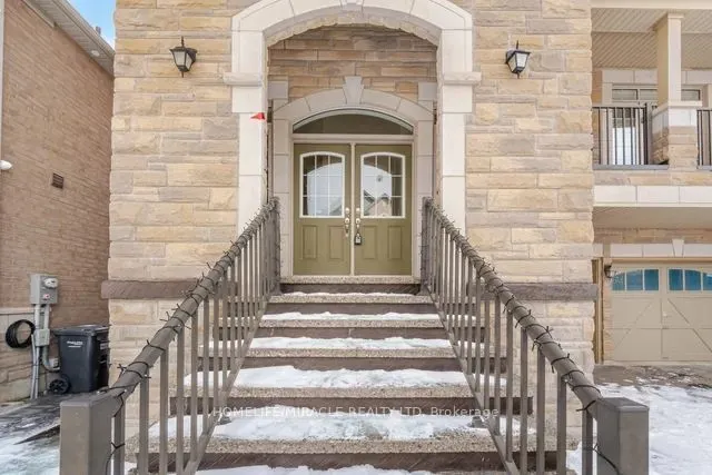 84 Roulette Crescent