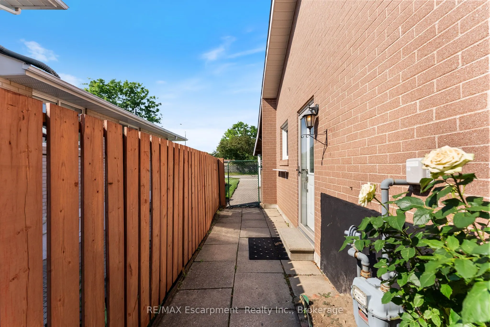 1610 Hobbs Crescent