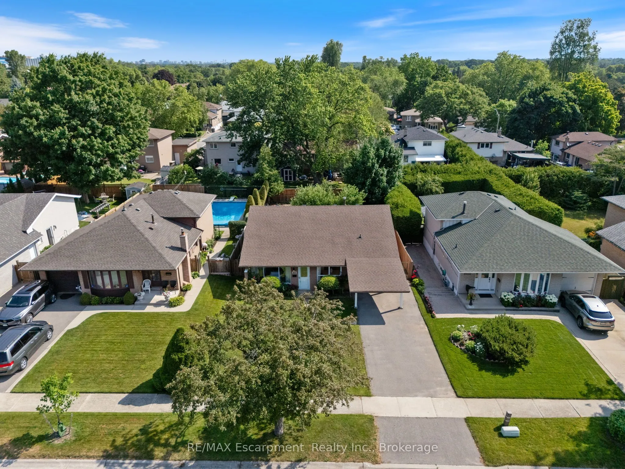 1610 Hobbs Crescent