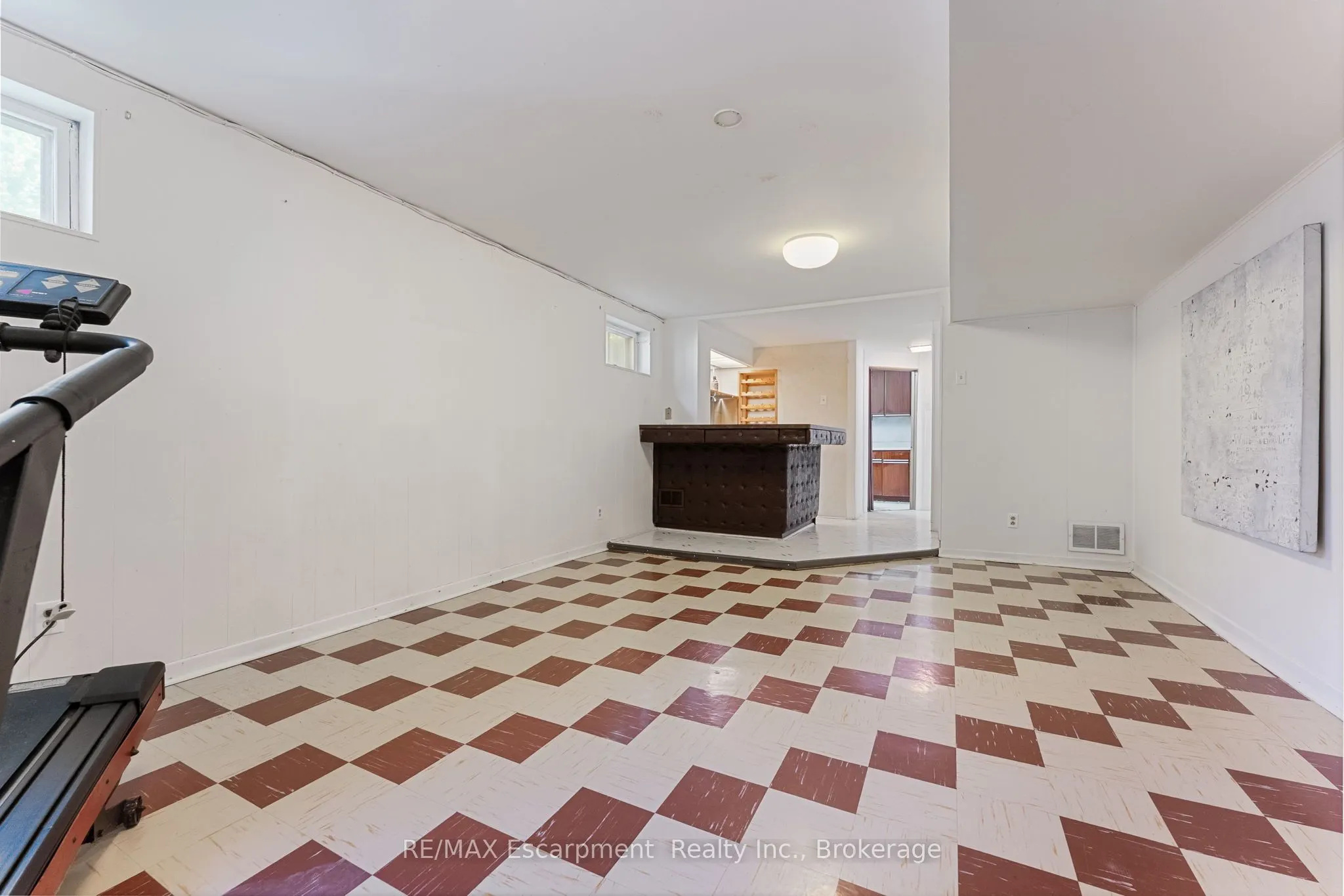 1610 Hobbs Crescent