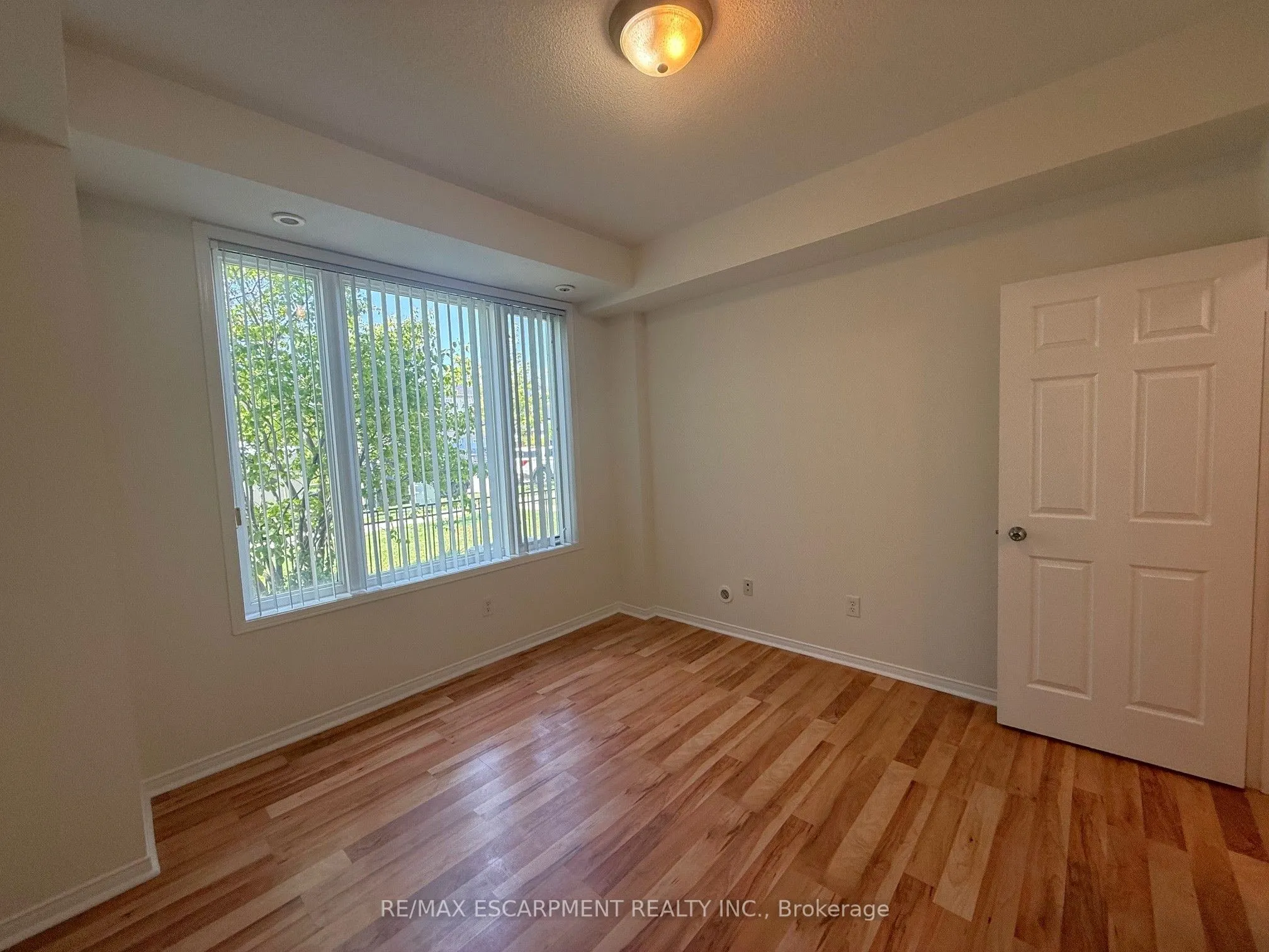 5055 Oscar Peterson Boulevard, #8