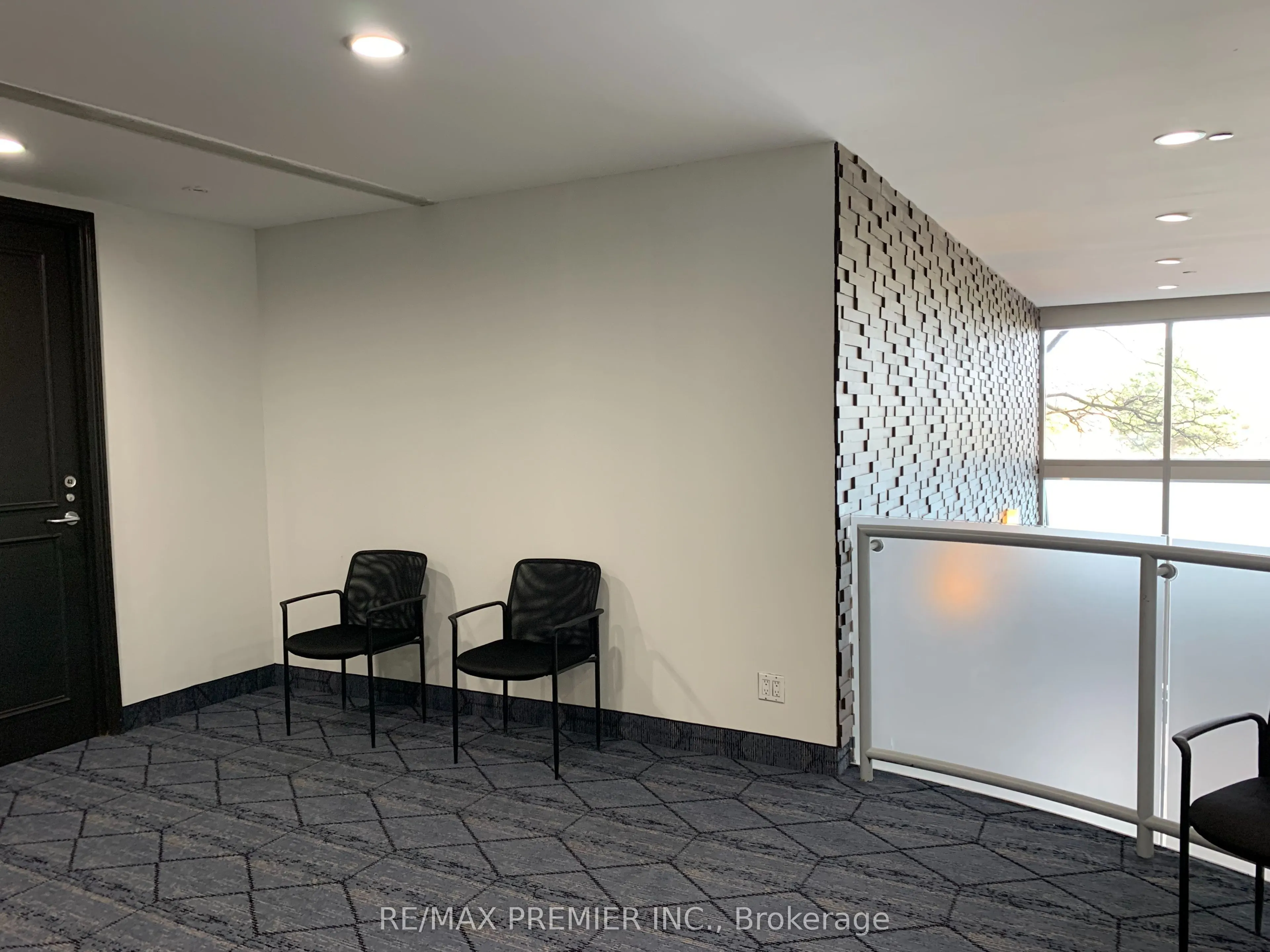 690 Dorval Drive, #200-40