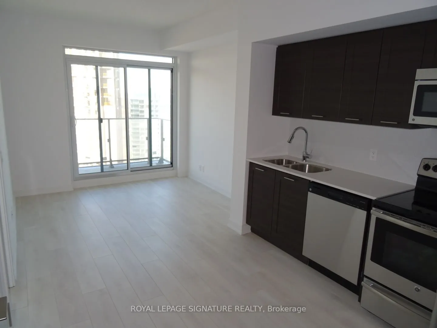 2220 Lake Shore Boulevard W, #3203