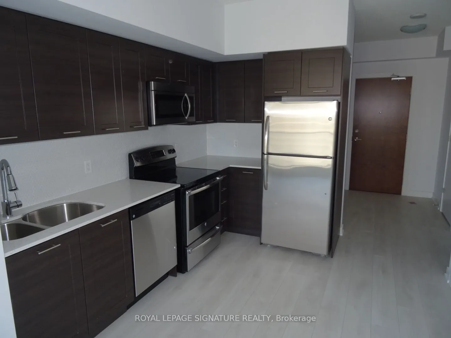 2220 Lake Shore Boulevard W, #3203