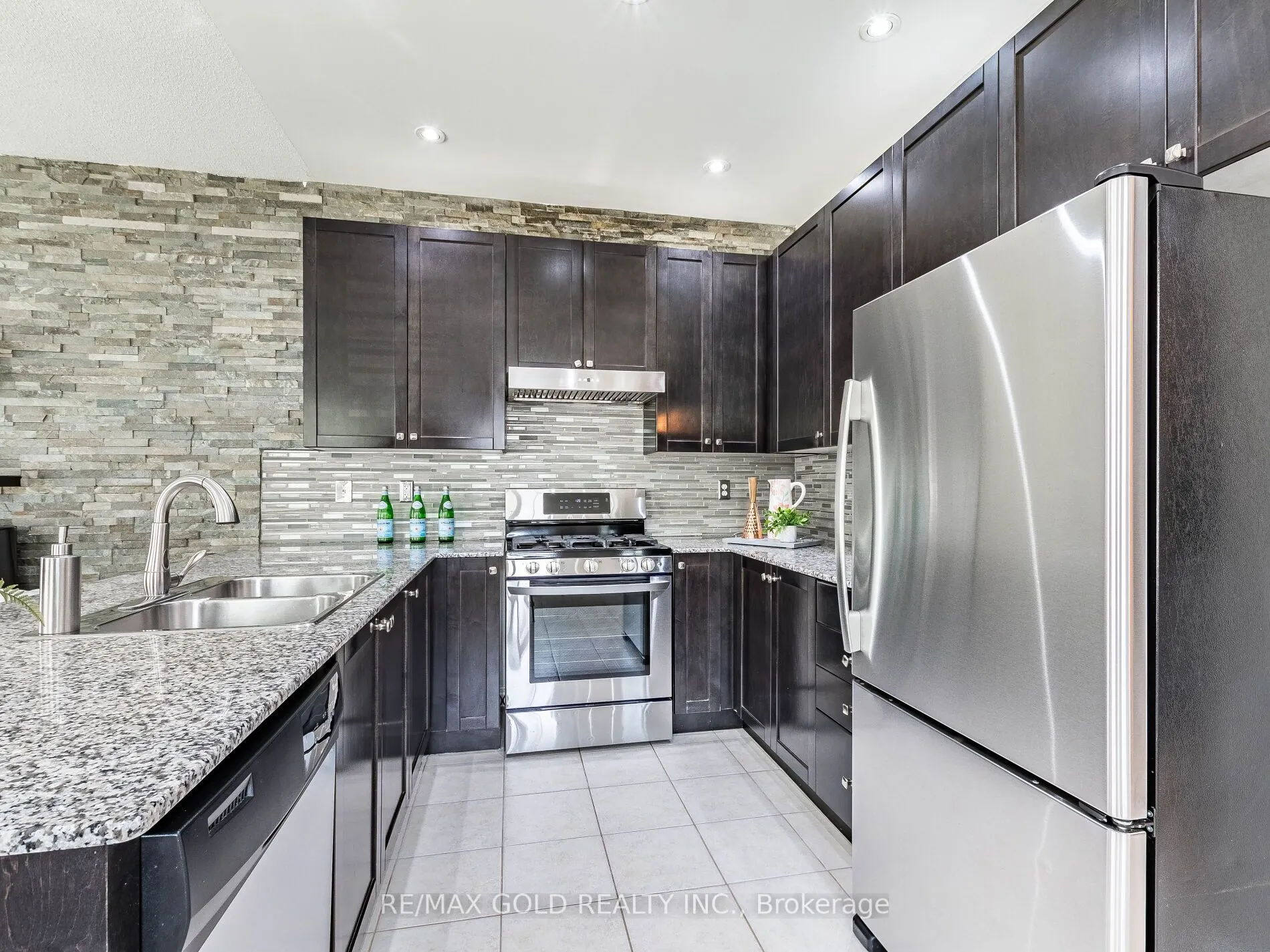 37 Kempenfelt Drive