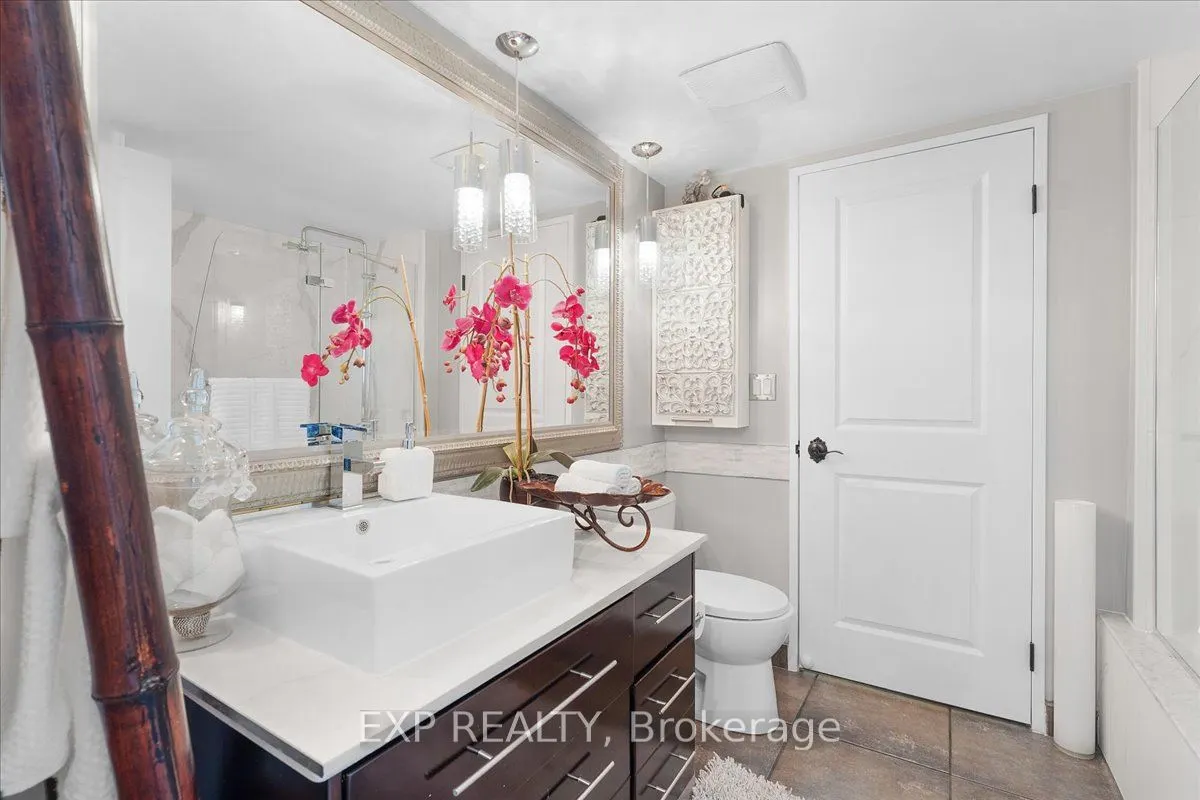 300 Manitoba Street, #416