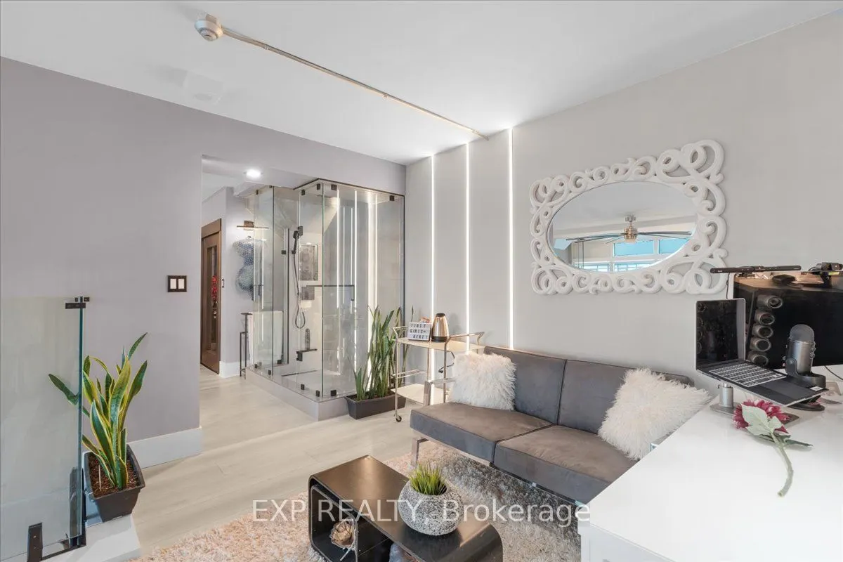 300 Manitoba Street, #416
