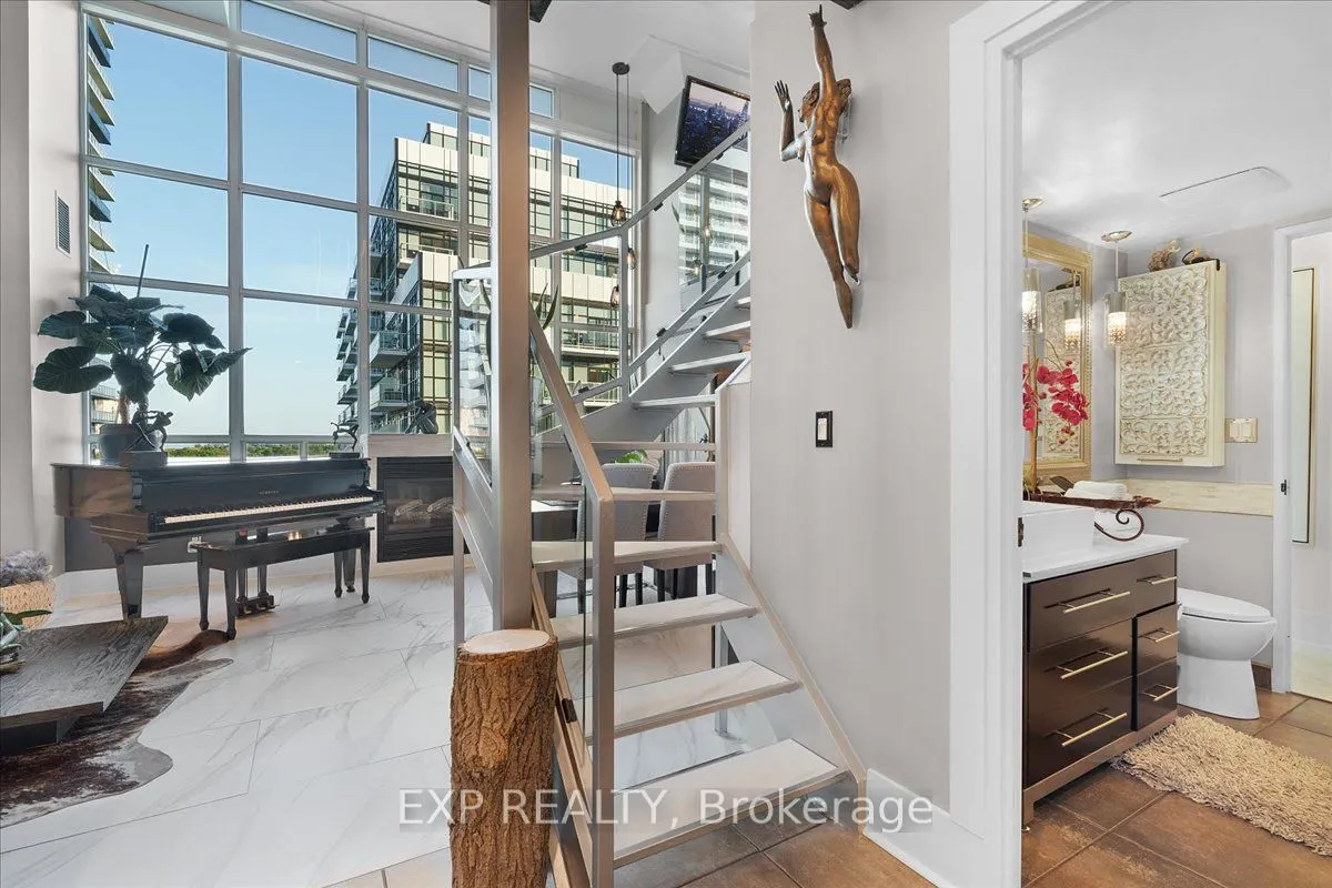 300 Manitoba Street, #416