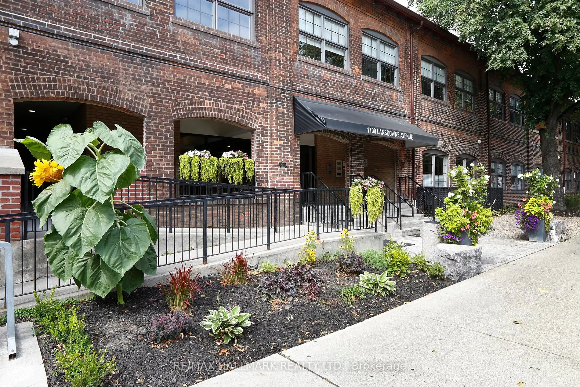 1100 Lansdowne Avenue, #314