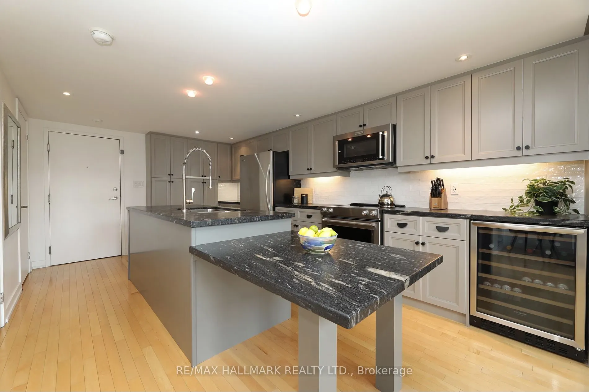 1100 Lansdowne Avenue, #314