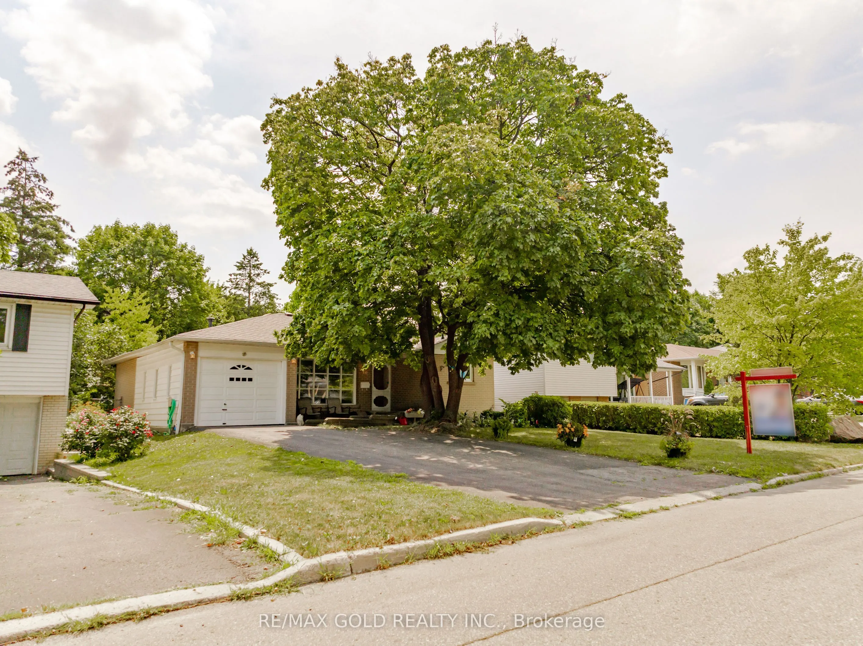 16 Drury Crescent