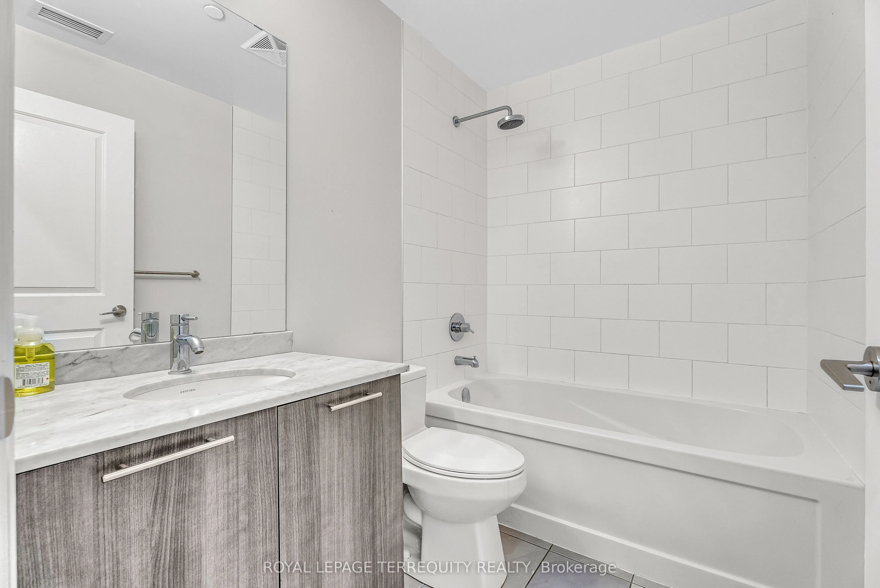 25 Fontenay Court, #212
