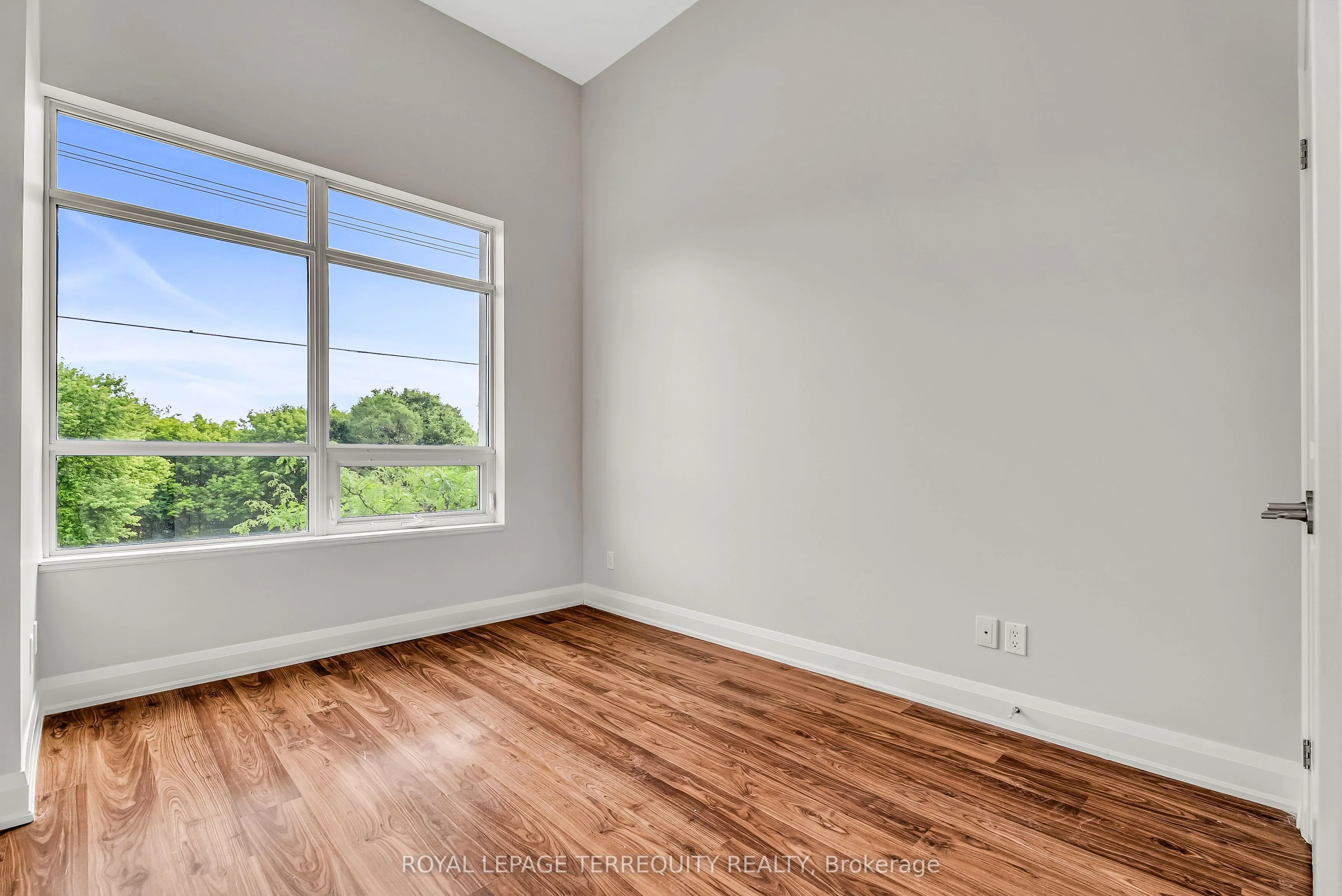 25 Fontenay Court, #212