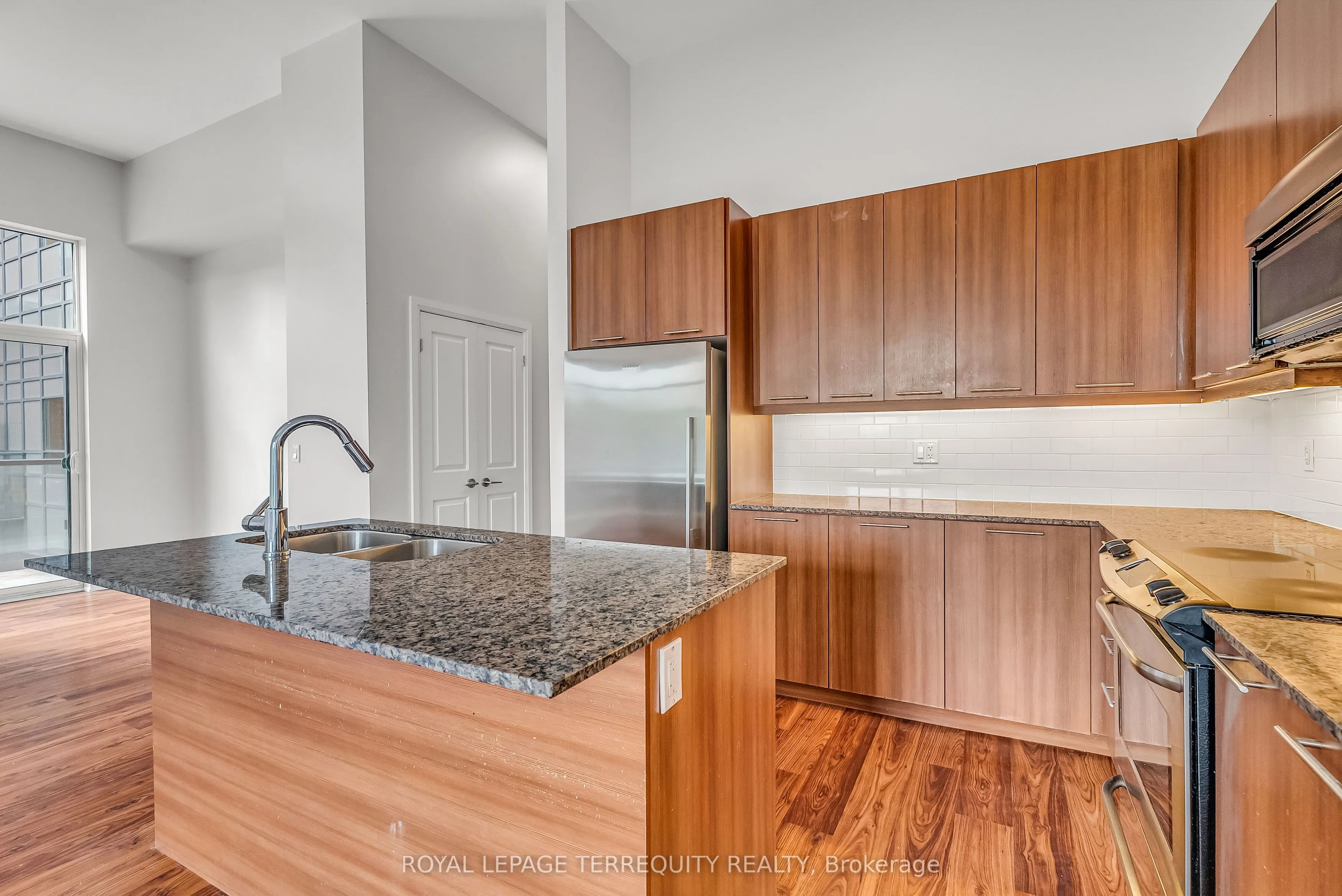 25 Fontenay Court, #212