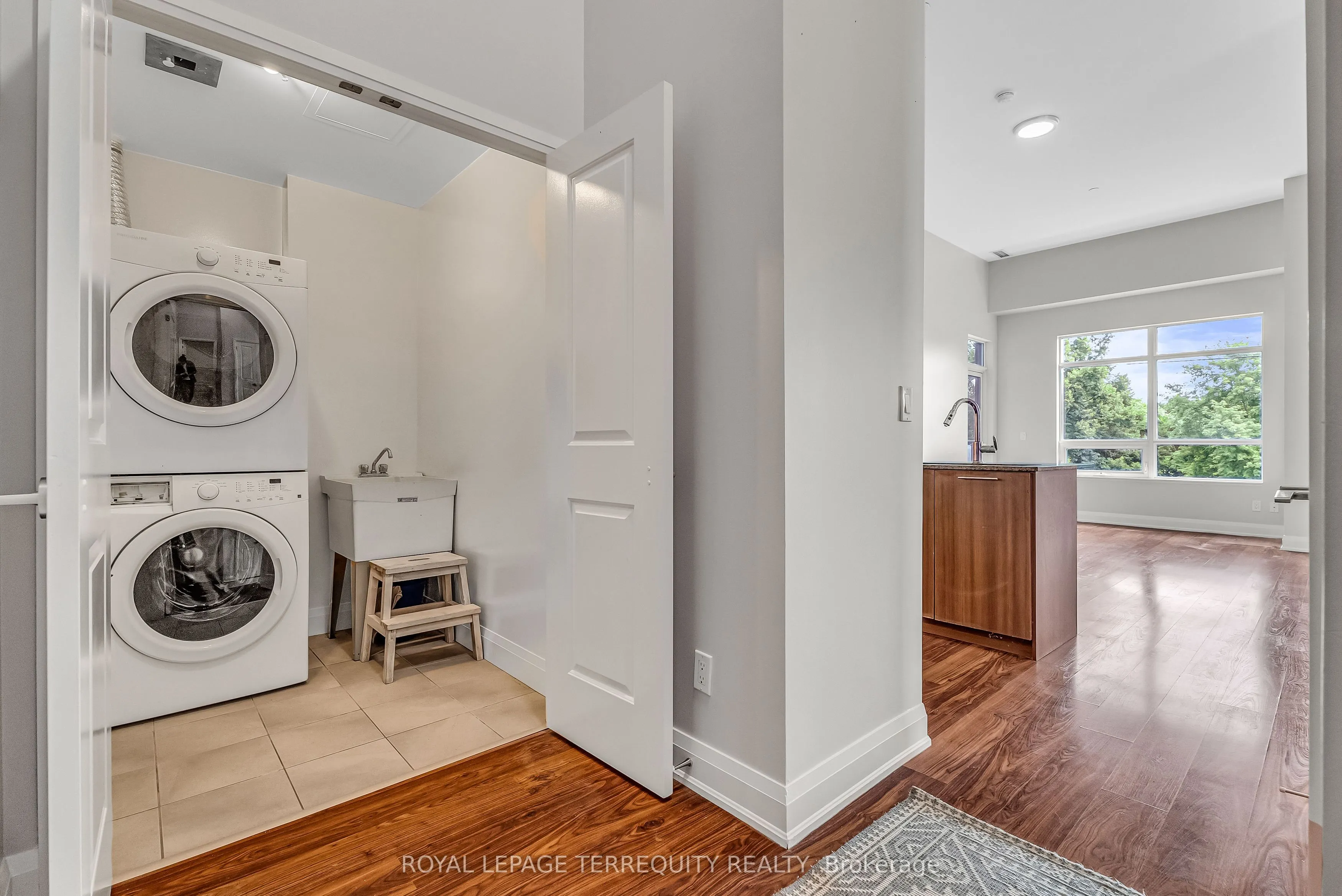 25 Fontenay Court, #212
