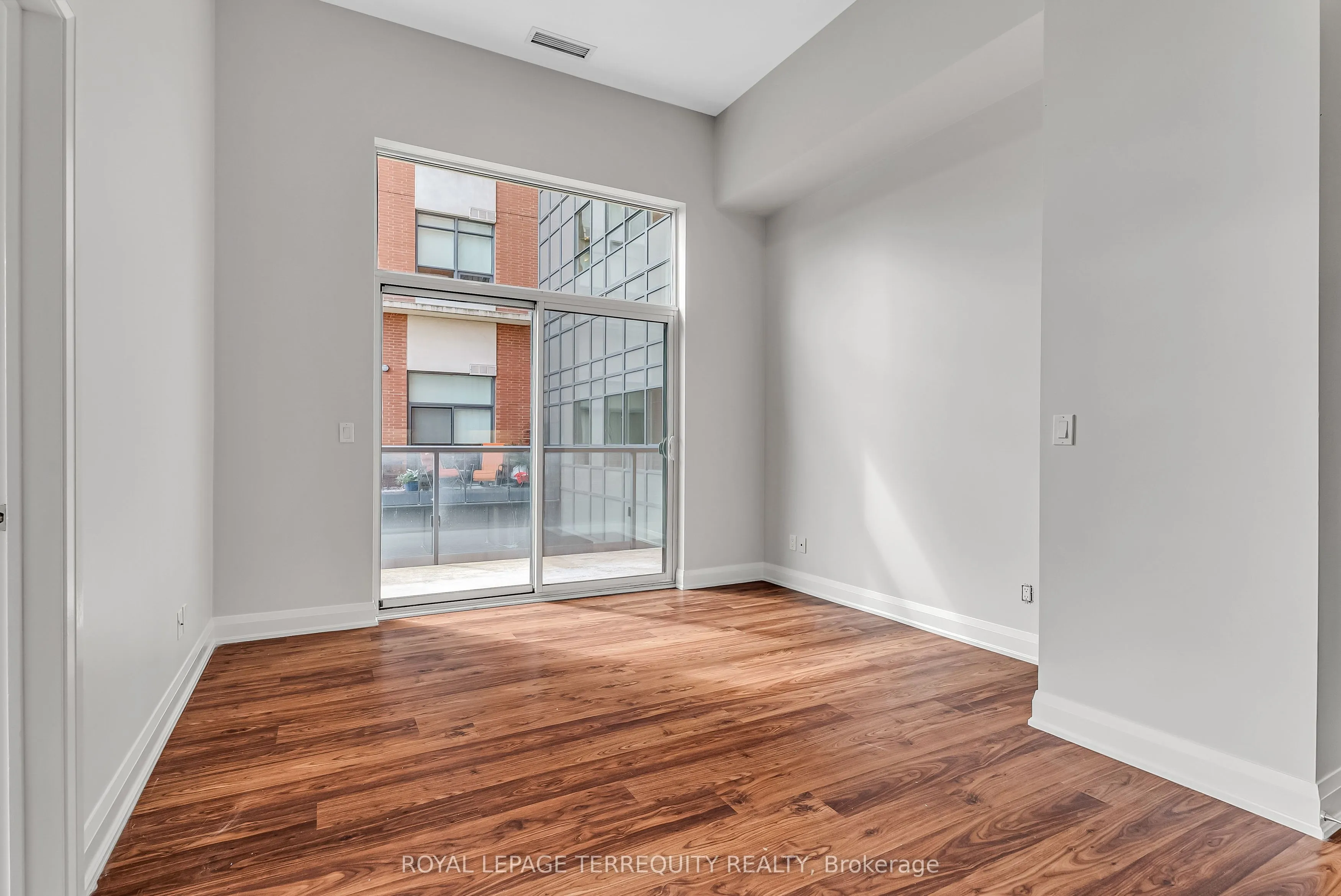 25 Fontenay Court, #212