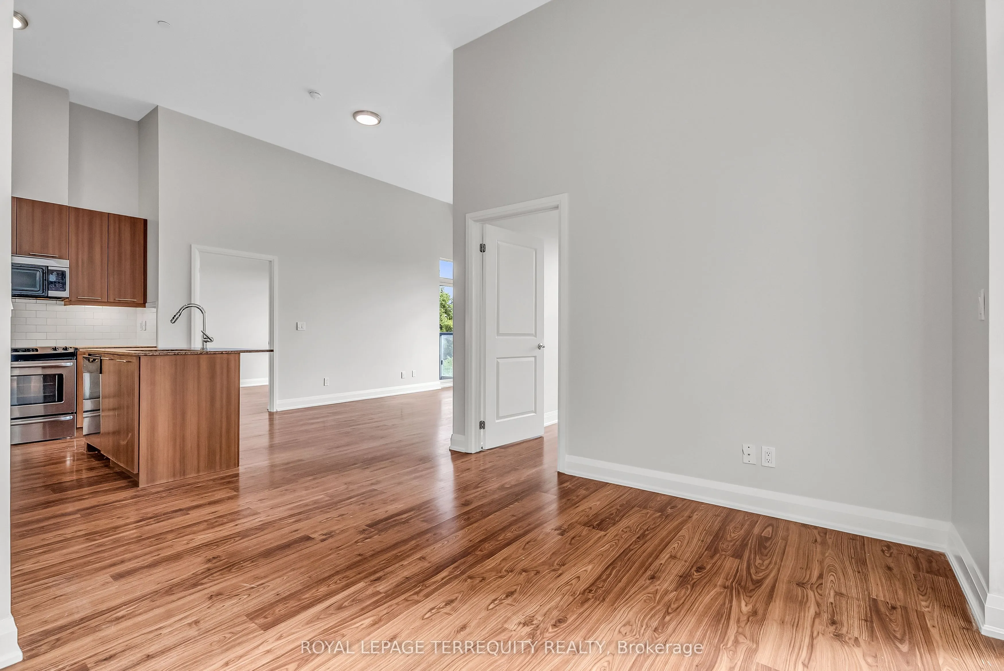 25 Fontenay Court, #212