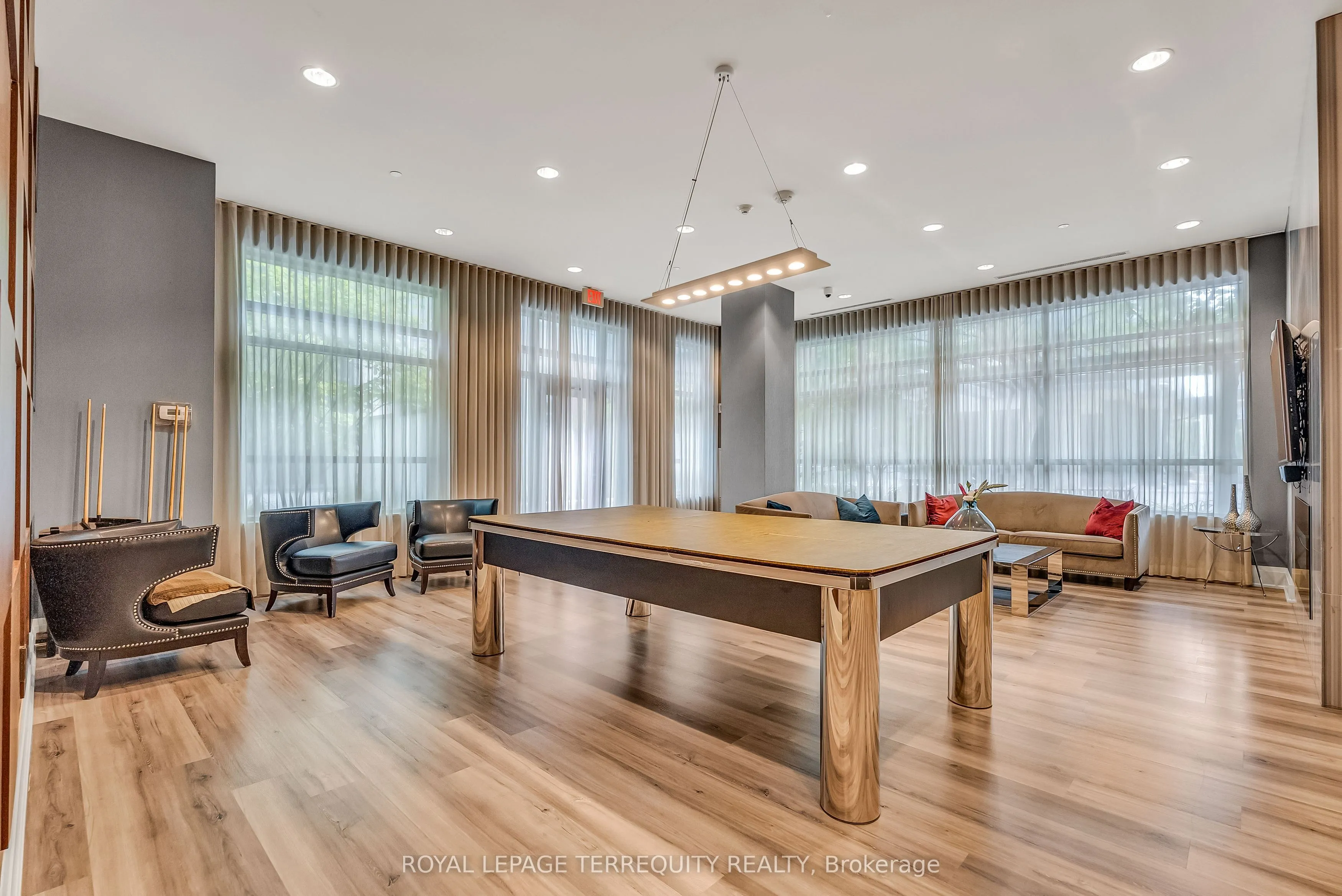 25 Fontenay Court, #212