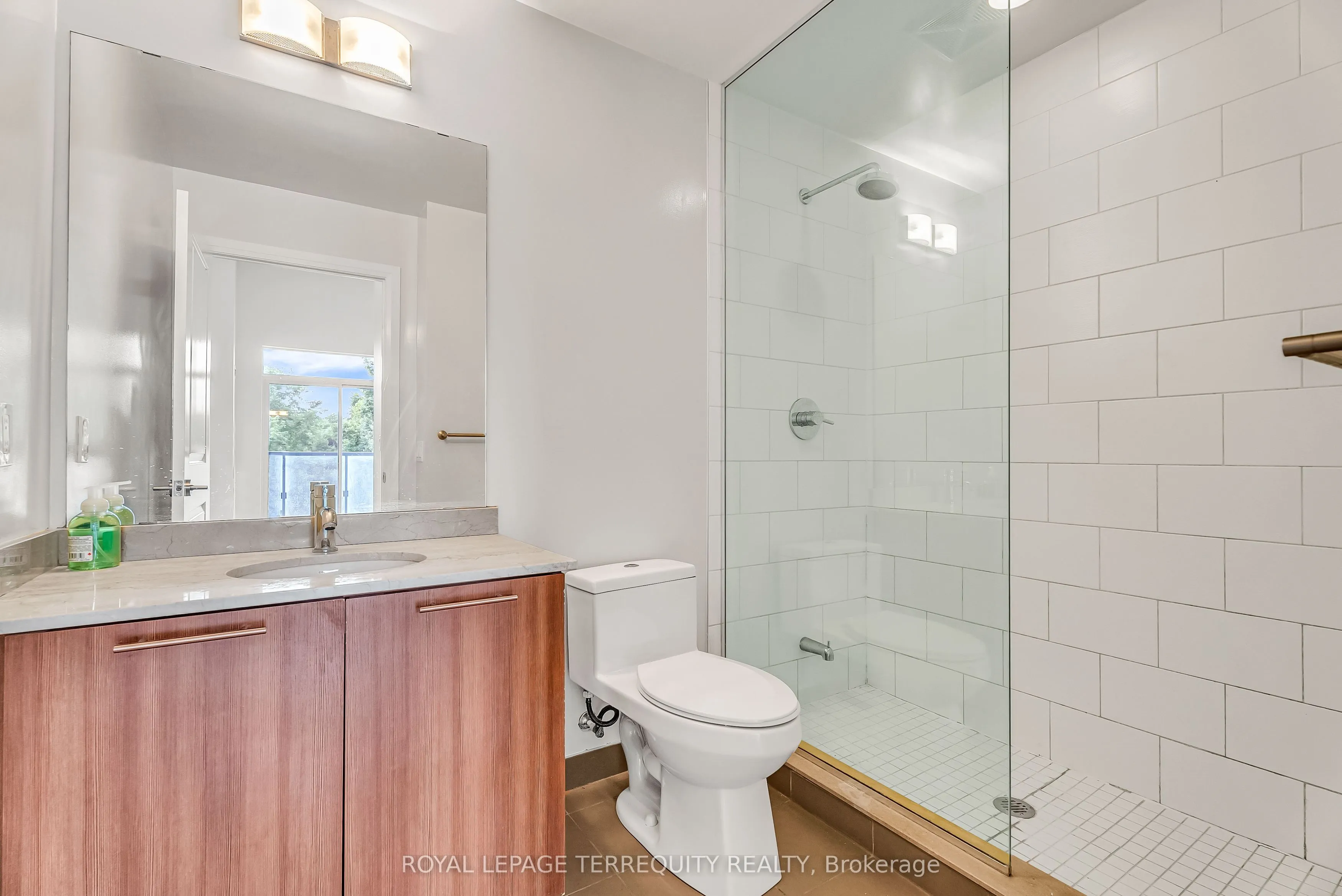 25 Fontenay Court, #212