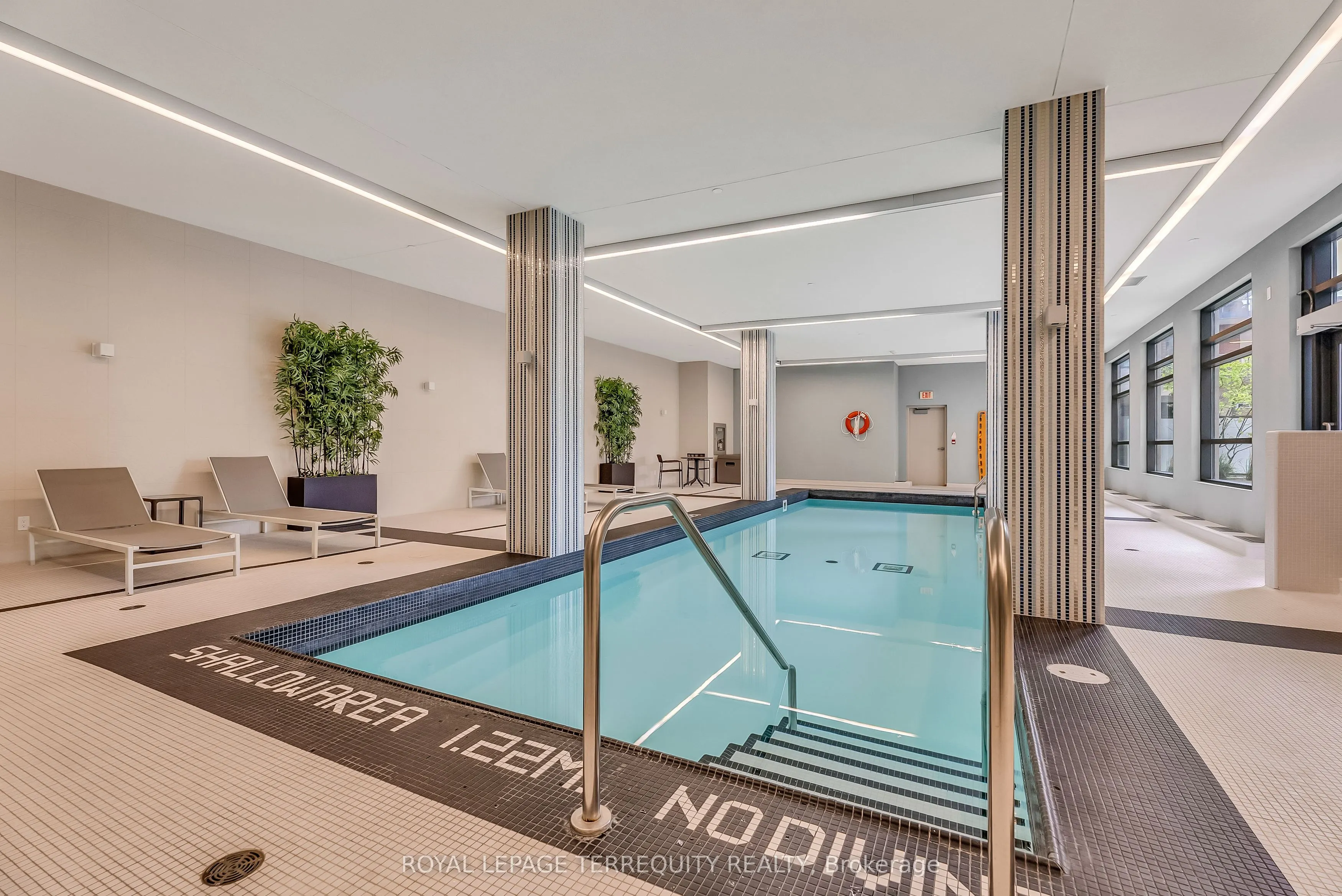 25 Fontenay Court, #212