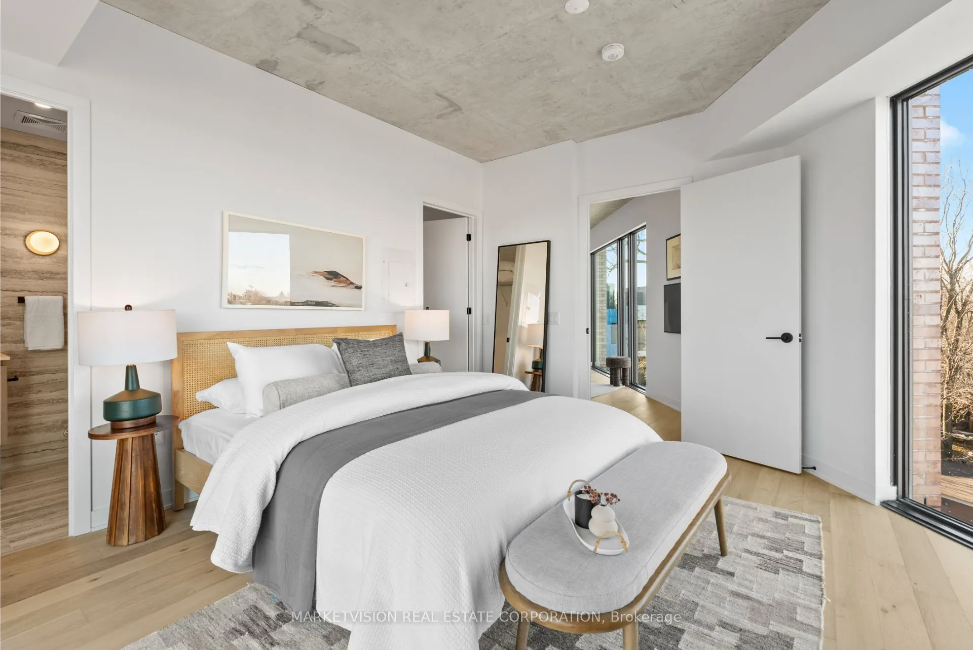 2625 Dundas Street W, #405