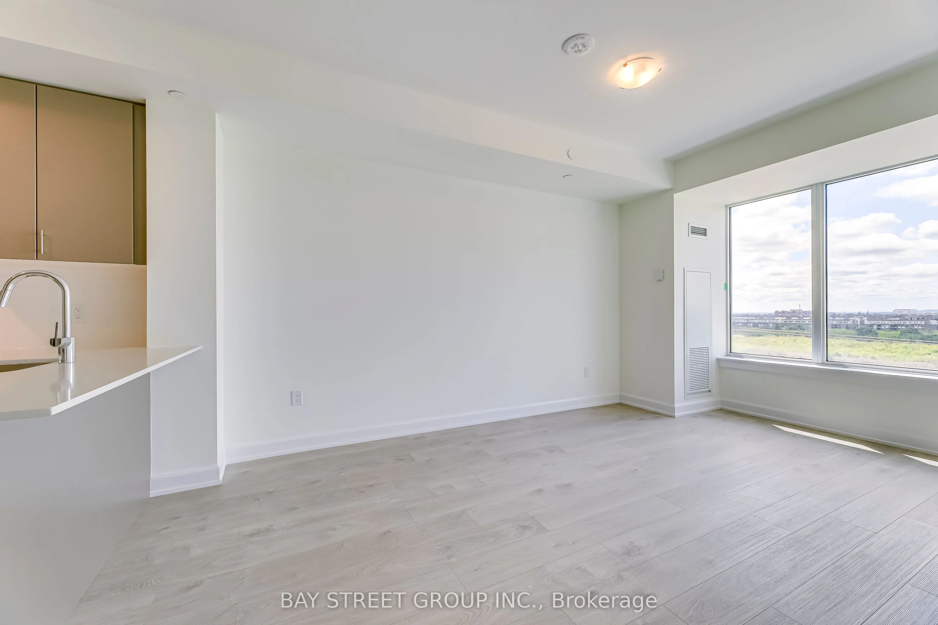 3200 William Coltson Avenue, #520