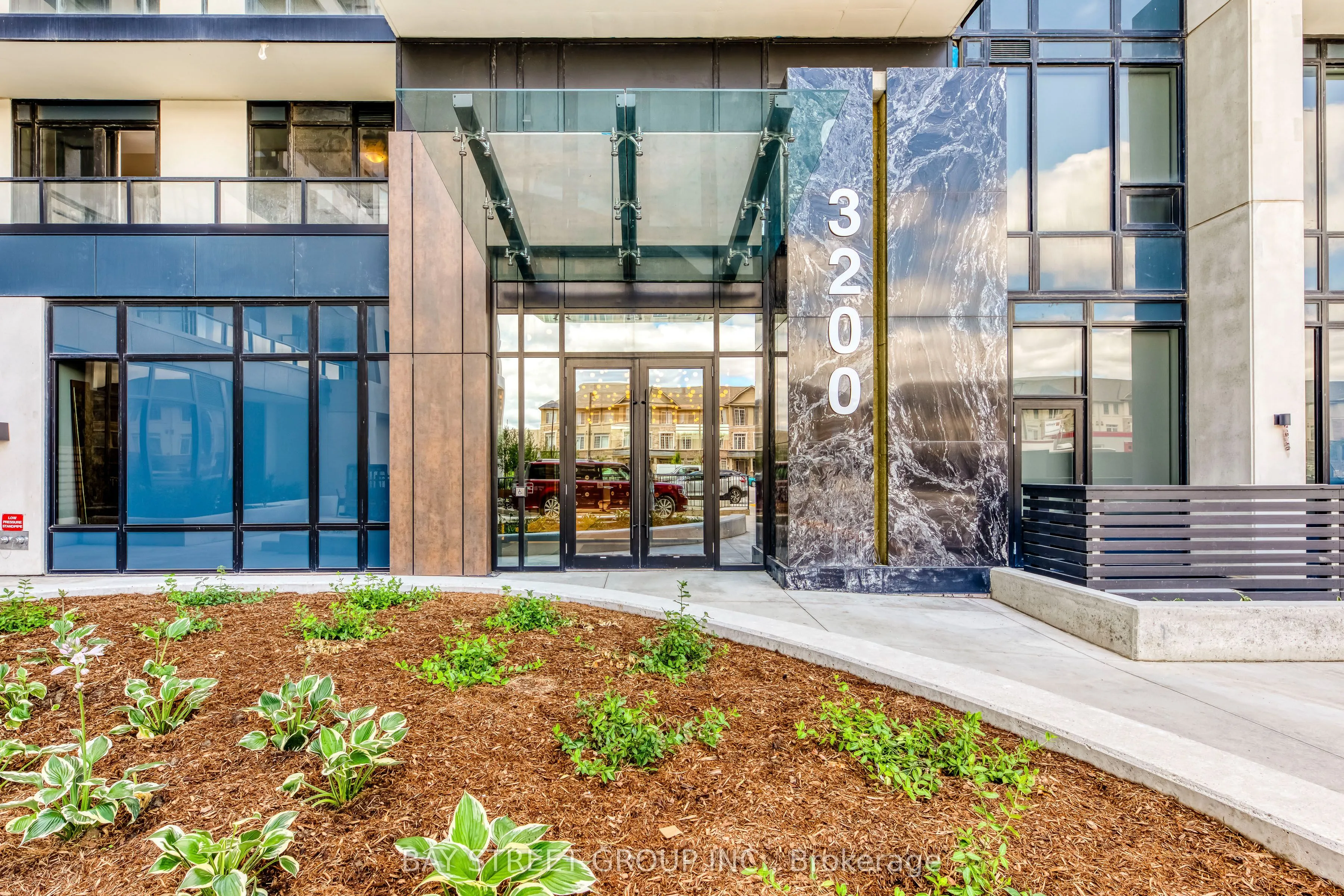 3200 William Coltson Avenue, #520