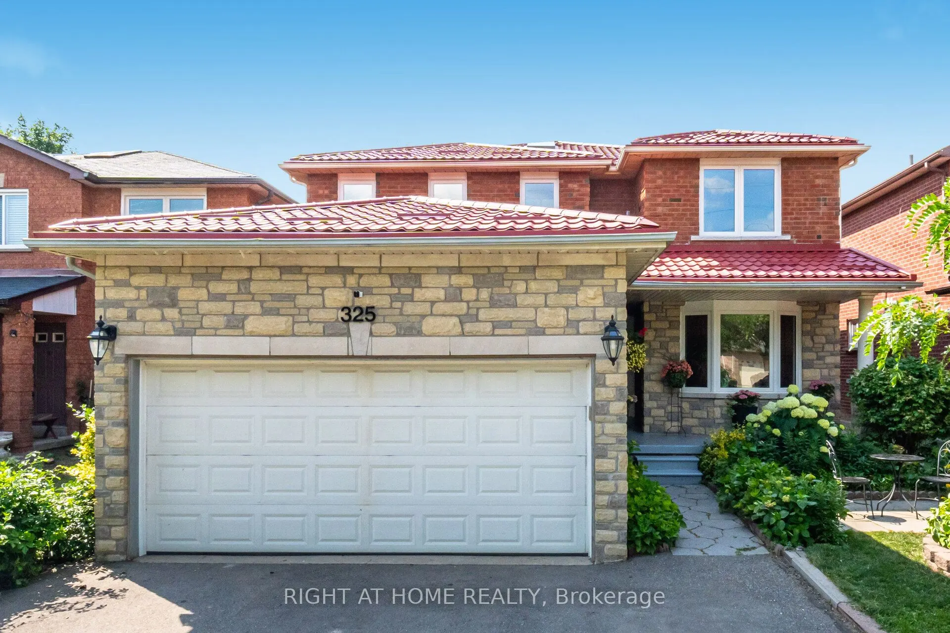 325 Harrowsmith Drive