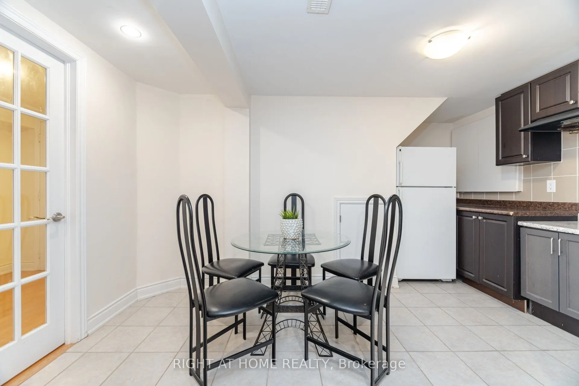 325 Harrowsmith Drive