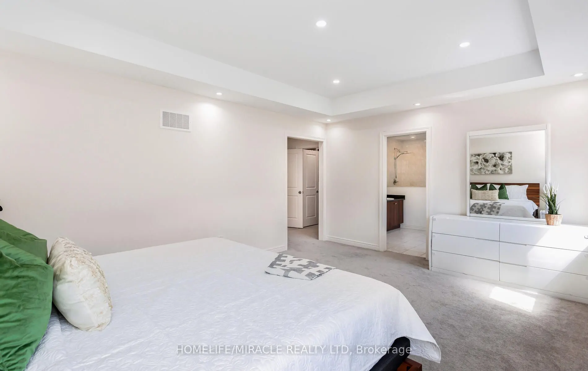 10 Elverton Crescent