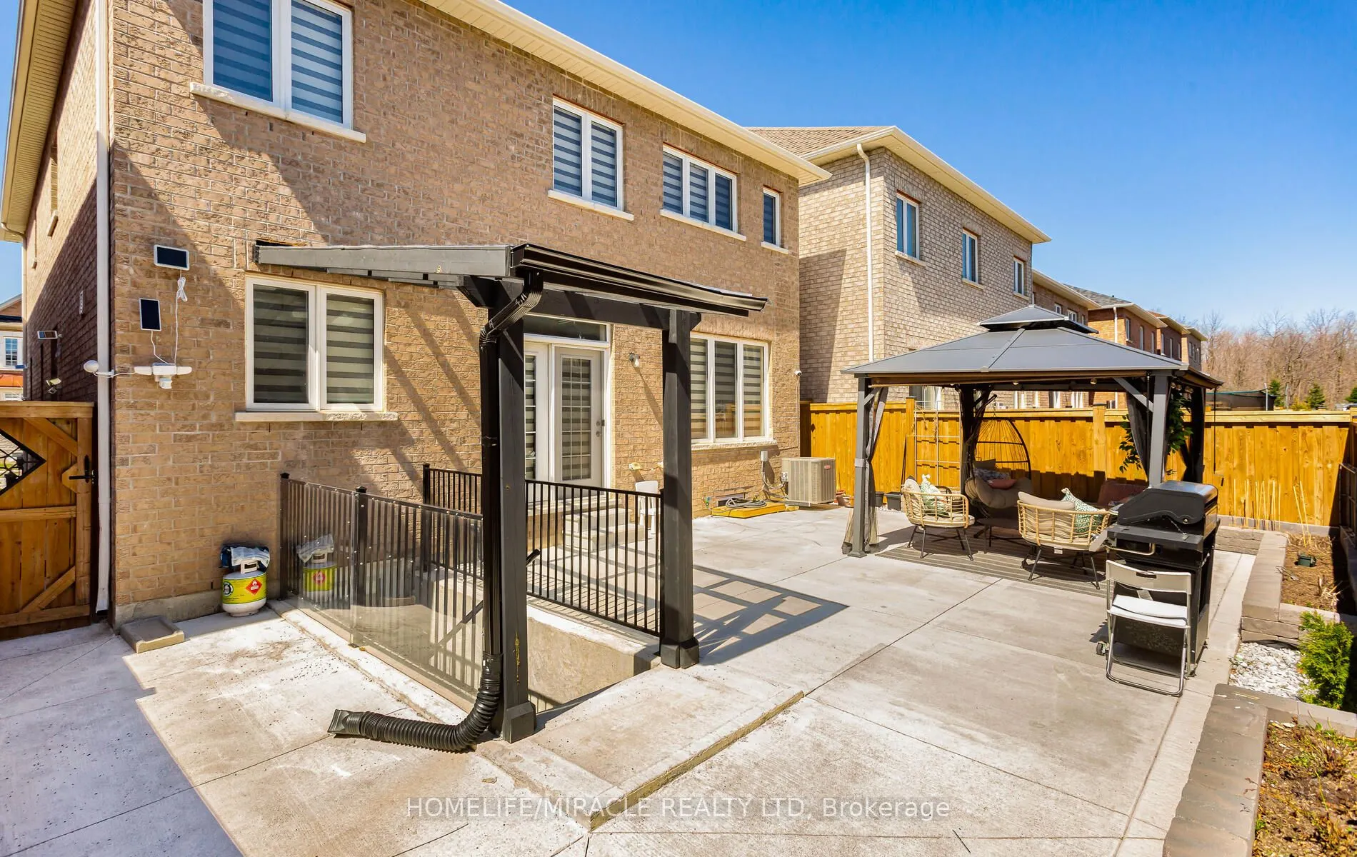10 Elverton Crescent