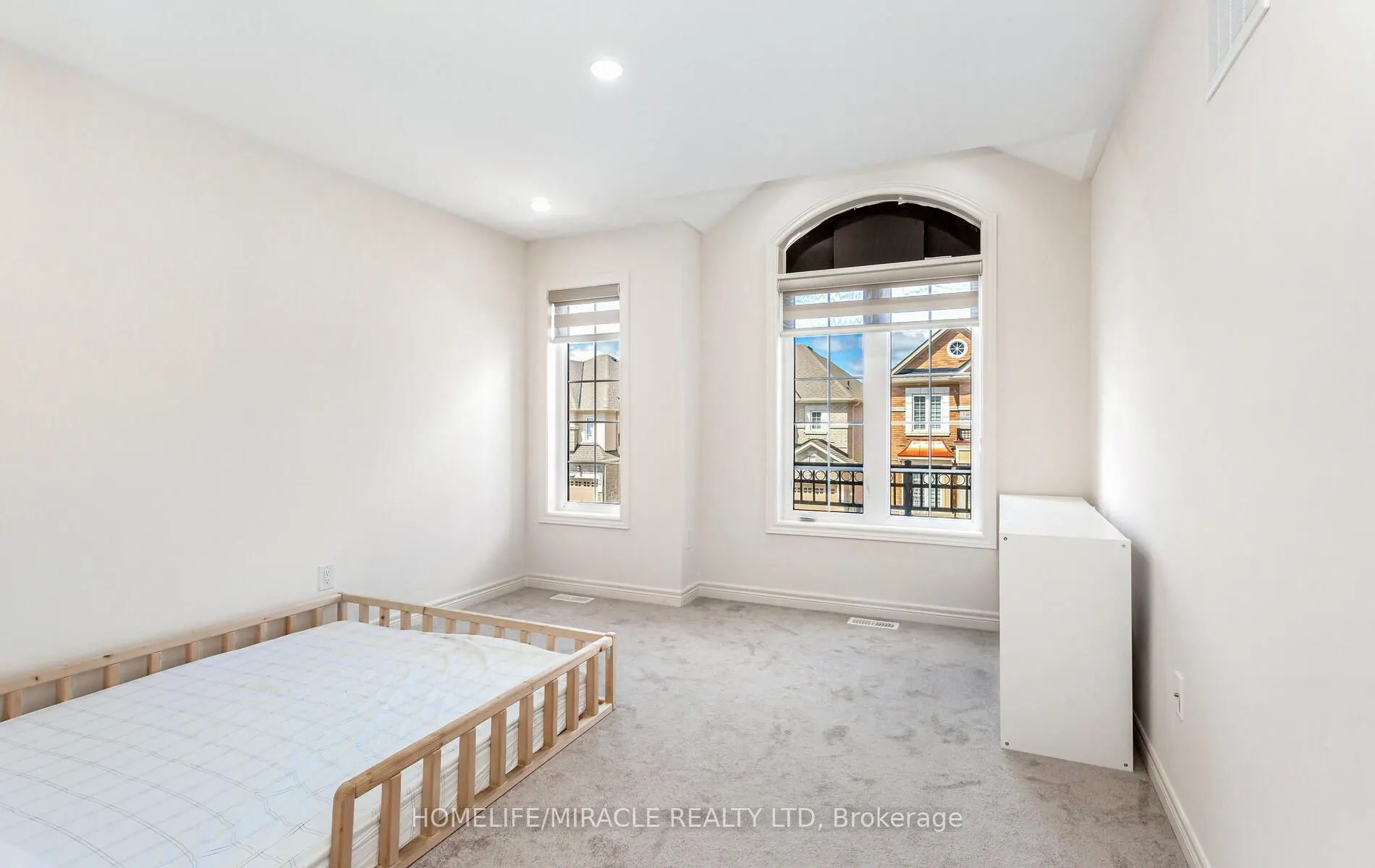 10 Elverton Crescent