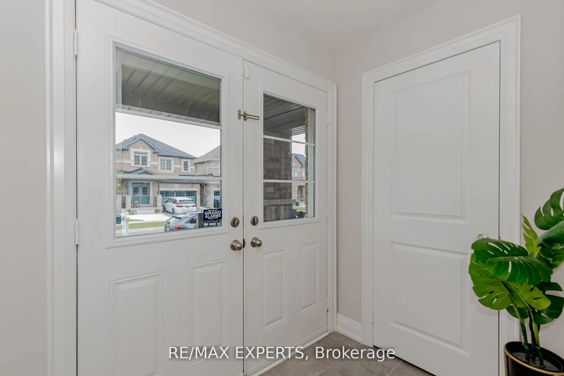 92 Deer Ridge Trail