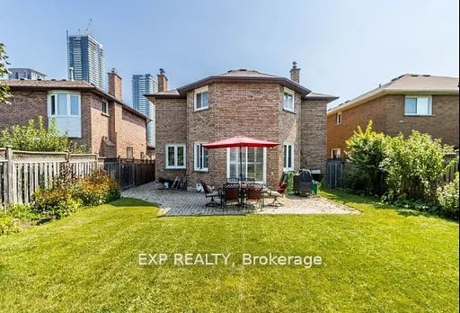 449 Greenpark Crescent