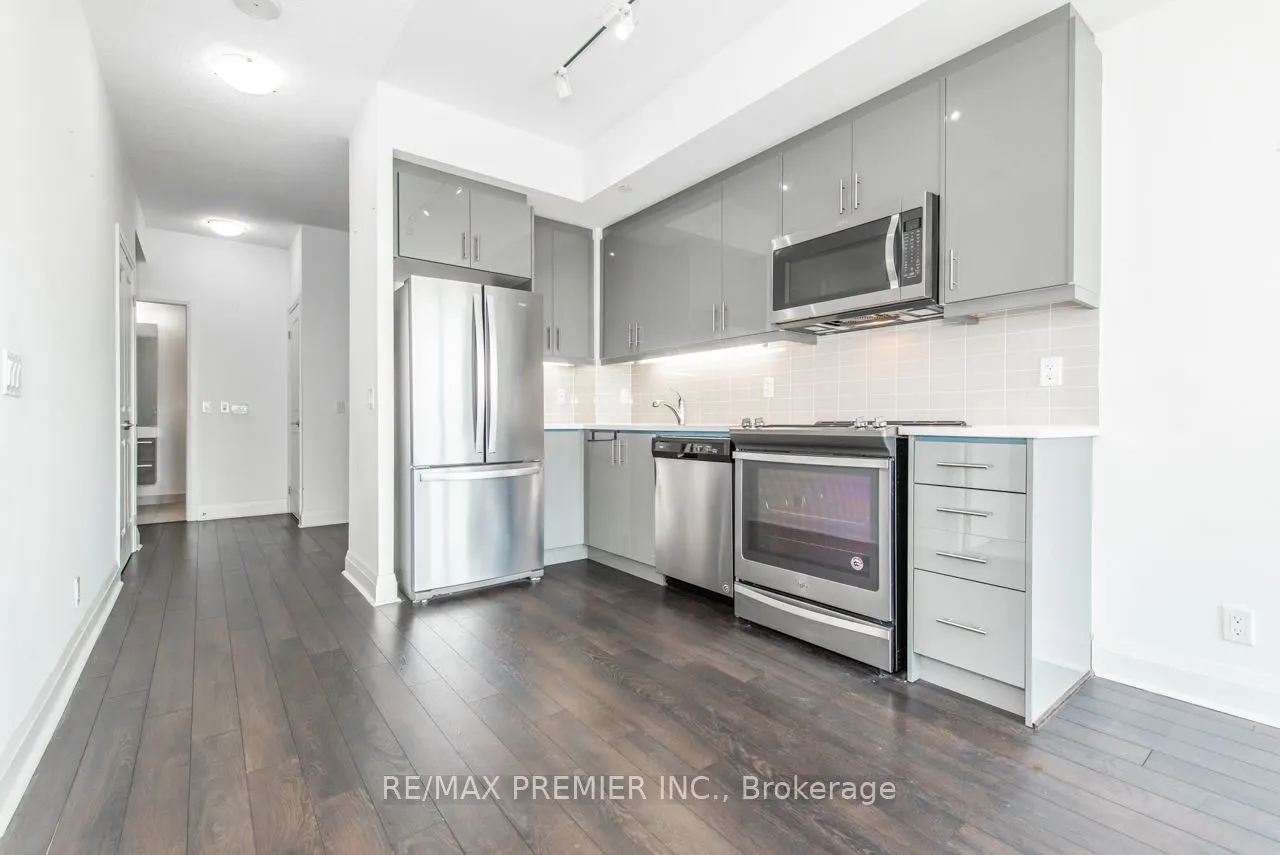 17 Zorra Street, #1008