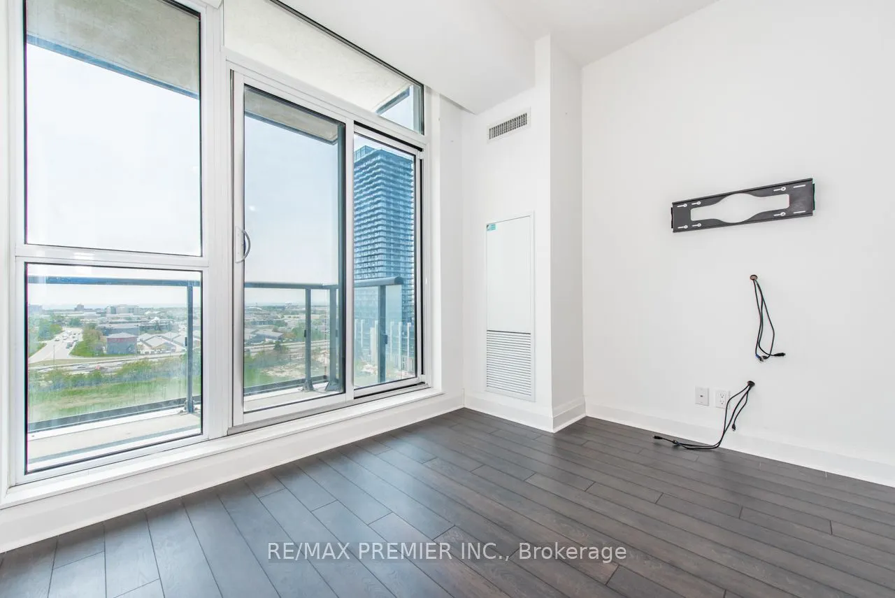 17 Zorra Street, #1008