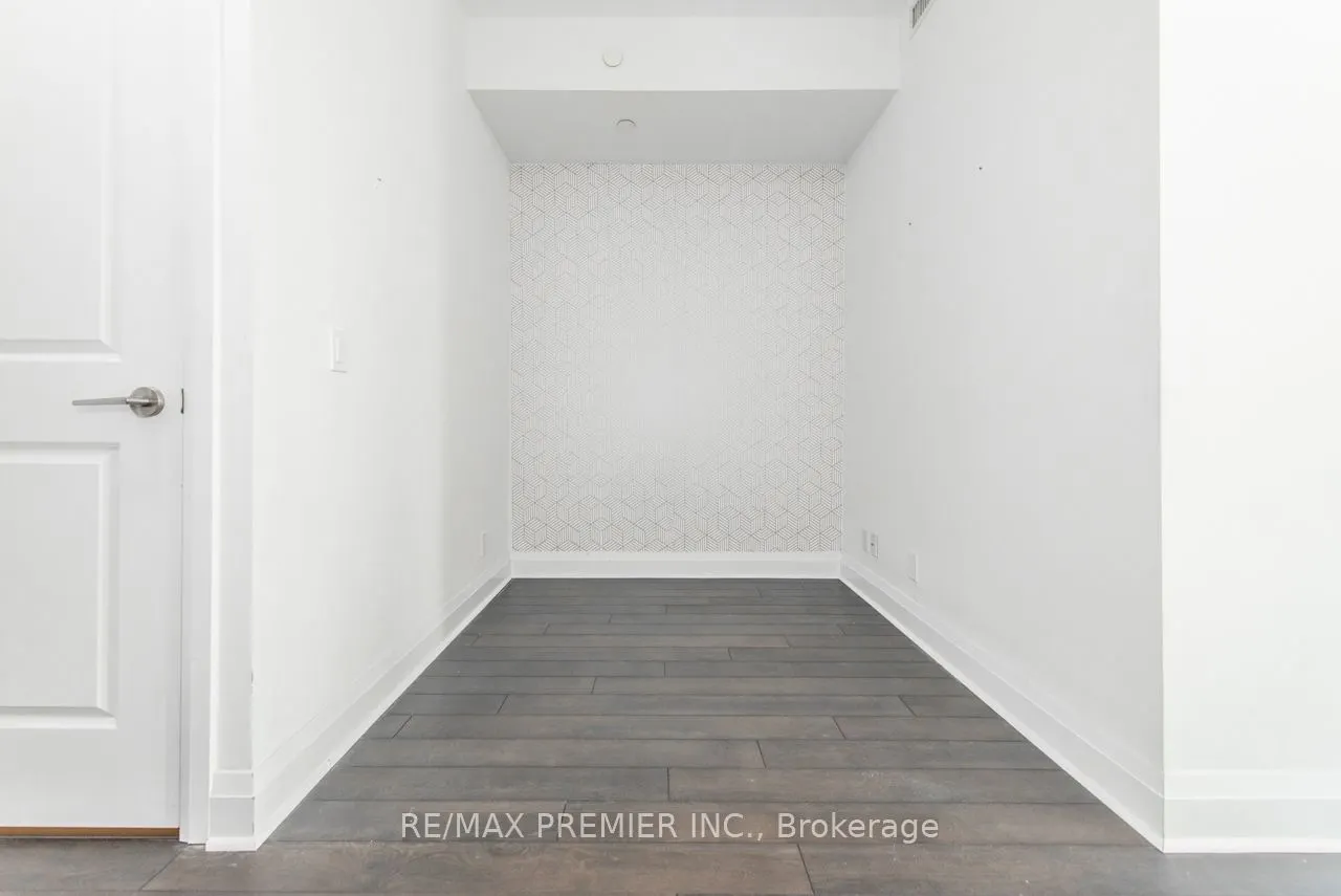 17 Zorra Street, #1008