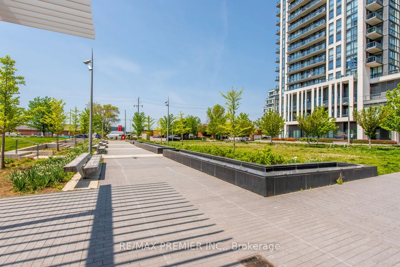 17 Zorra Street, #1008