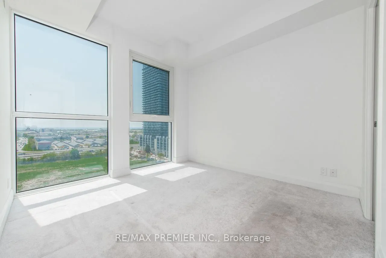 17 Zorra Street, #1008