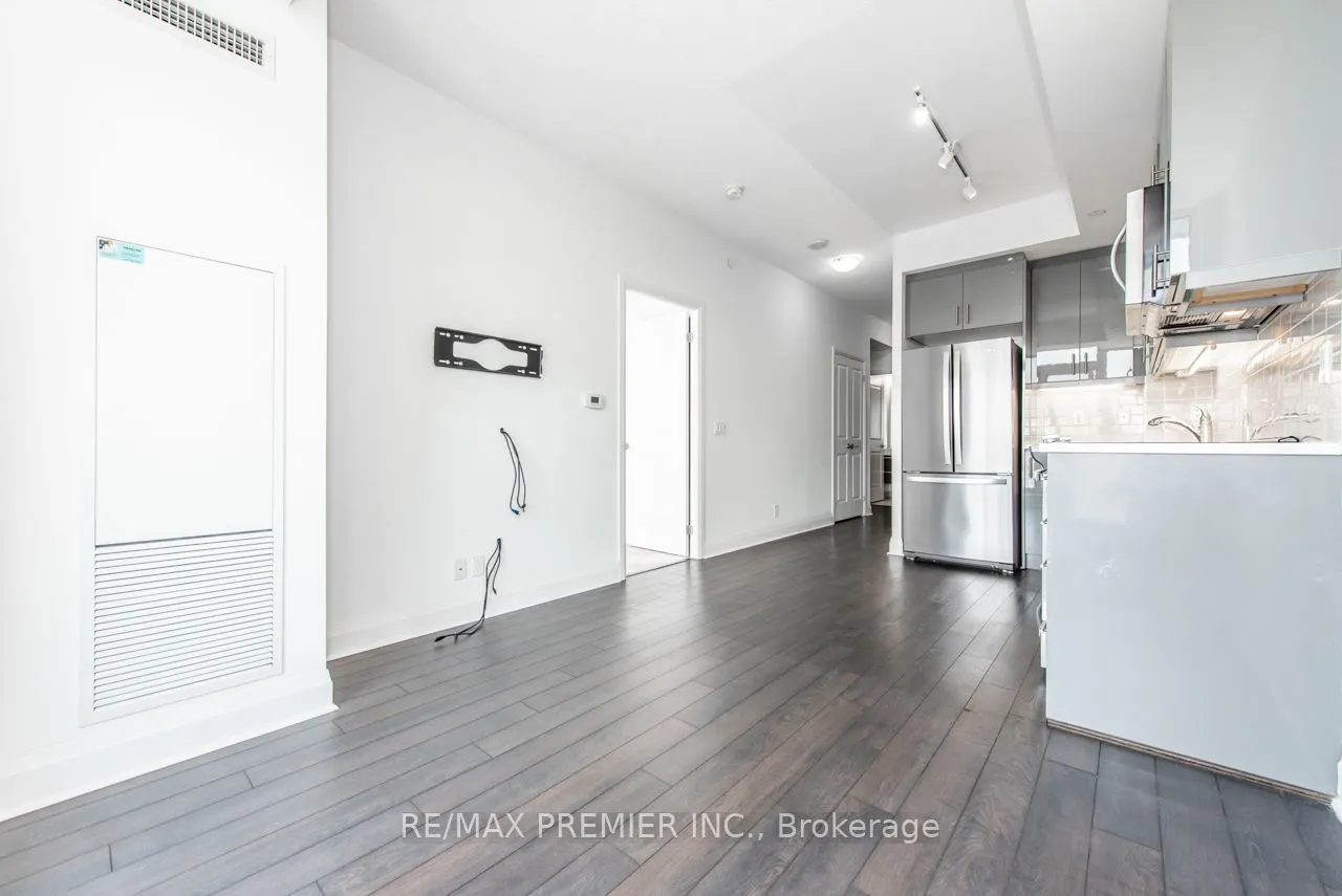17 Zorra Street, #1008