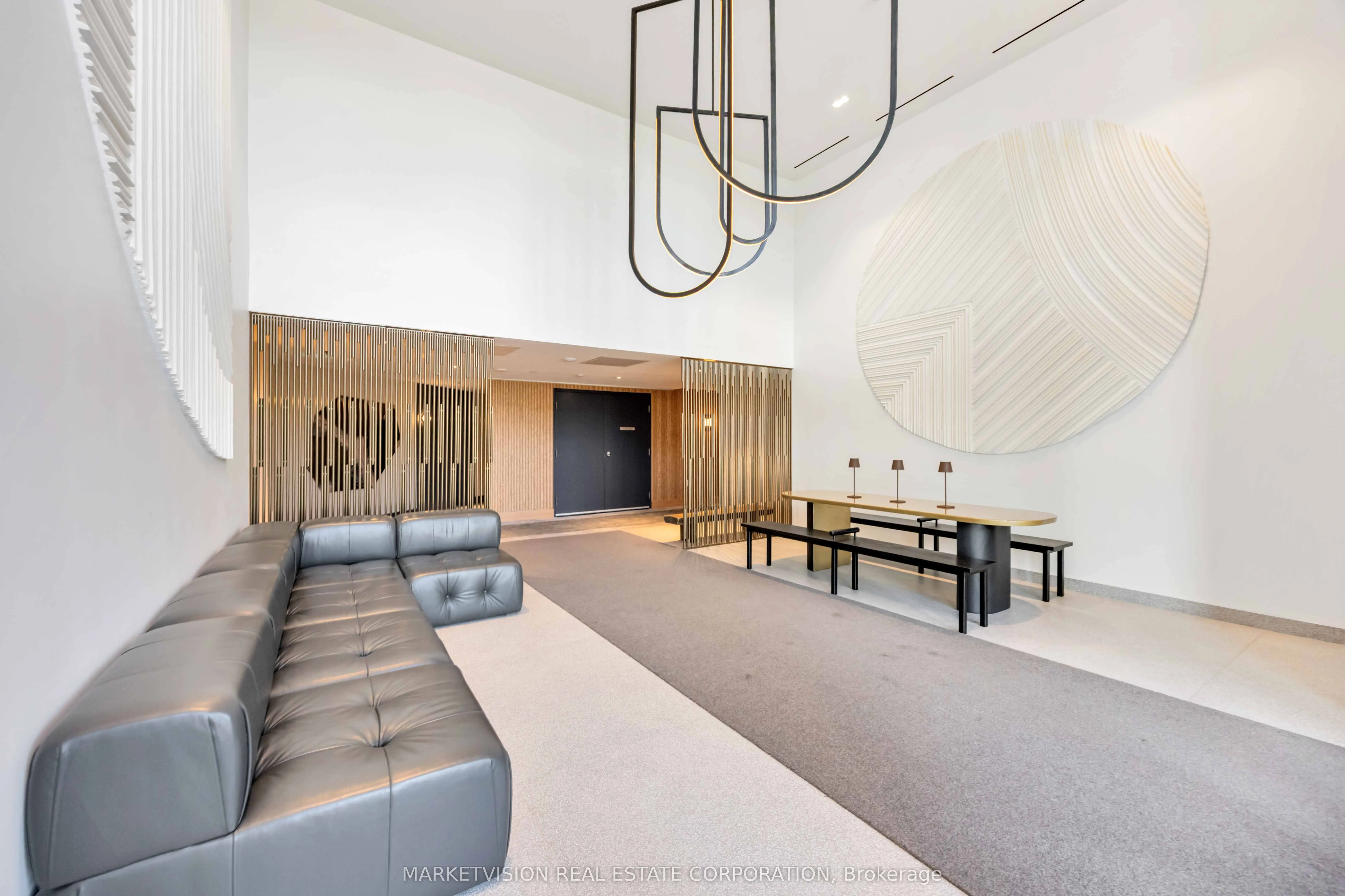 2625 Dundas Street W, #506